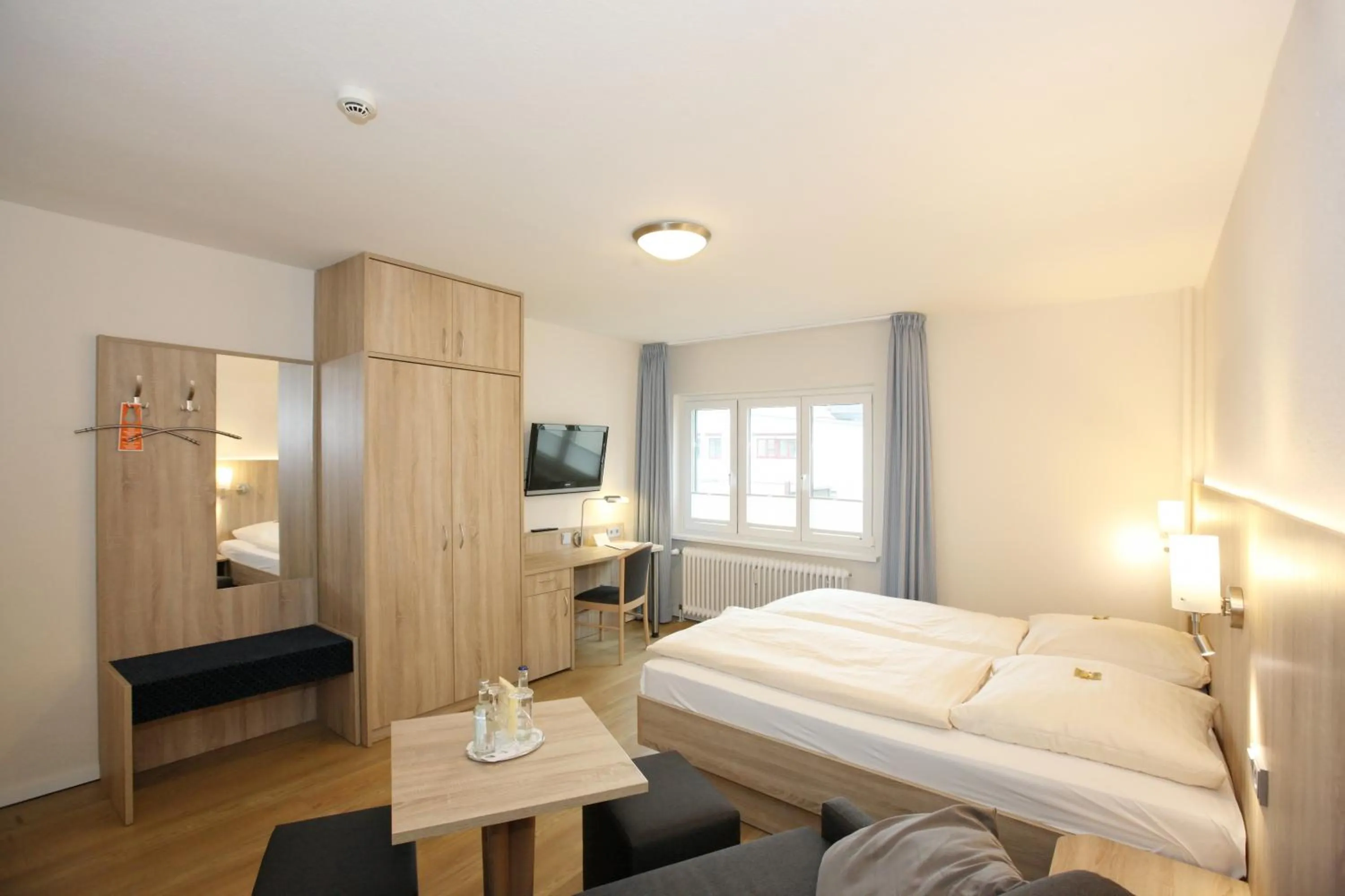 Bed in Hotel Kirchspiels Gasthaus