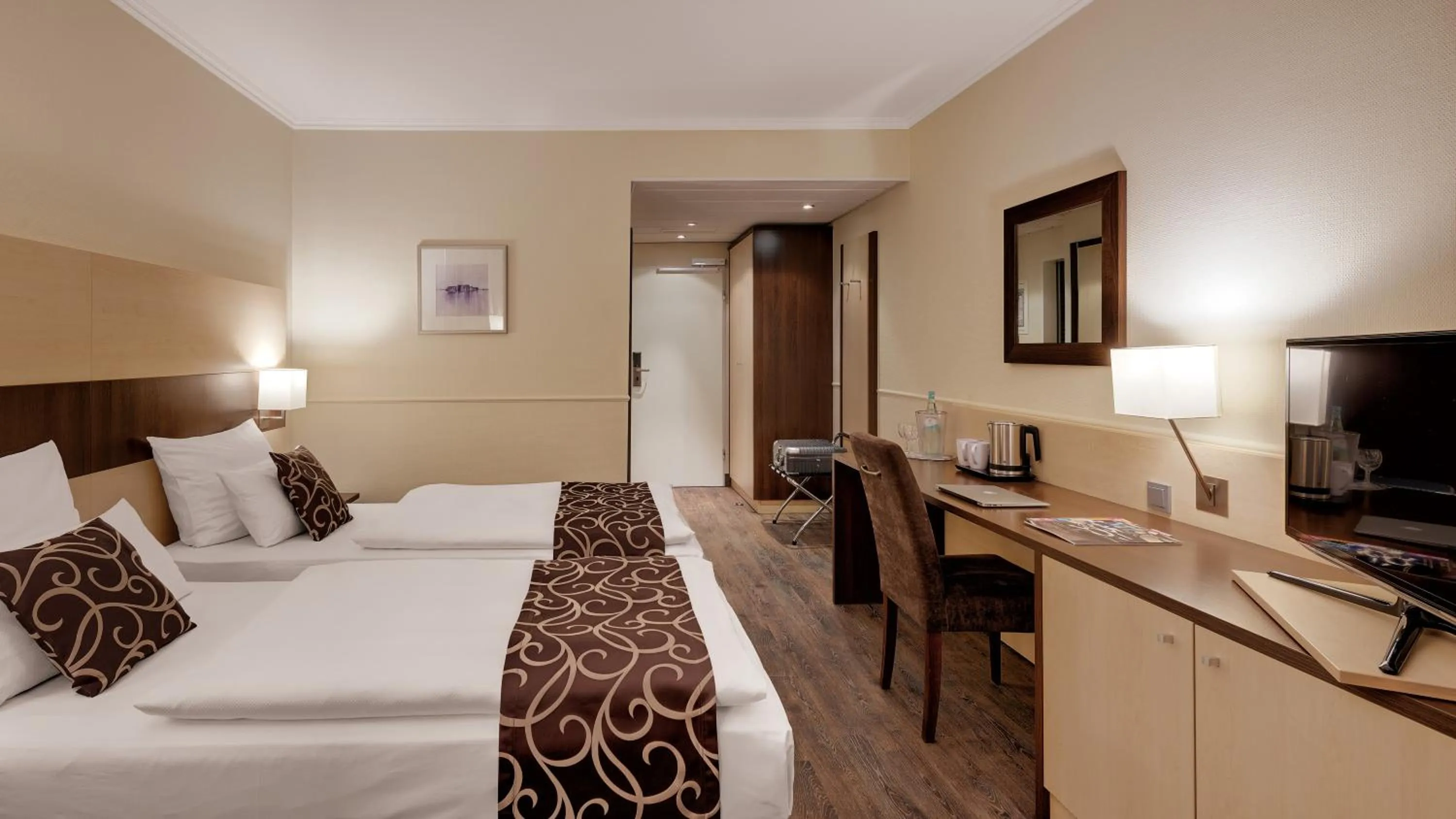 Photo of the whole room, Bed in Best Western Hotel Darmstadt Mitte