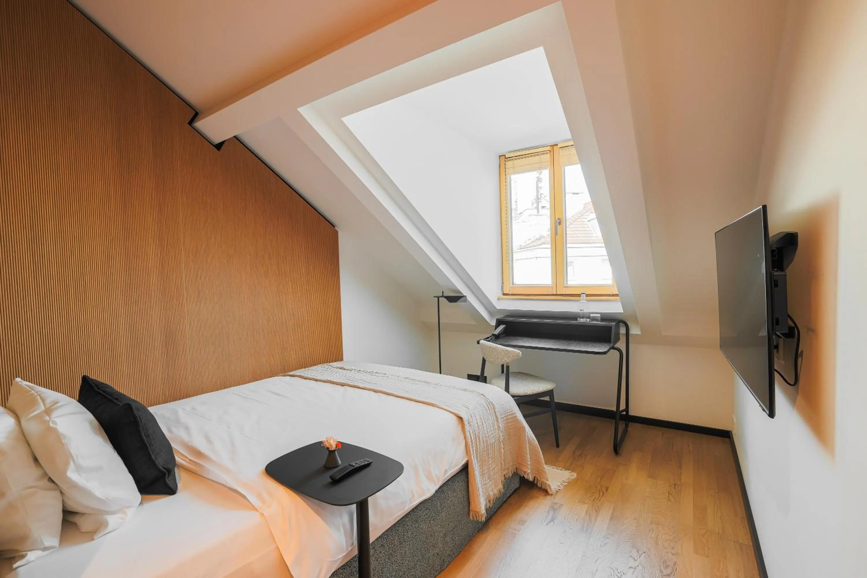 Bedroom, Bed in HOtello Lehel