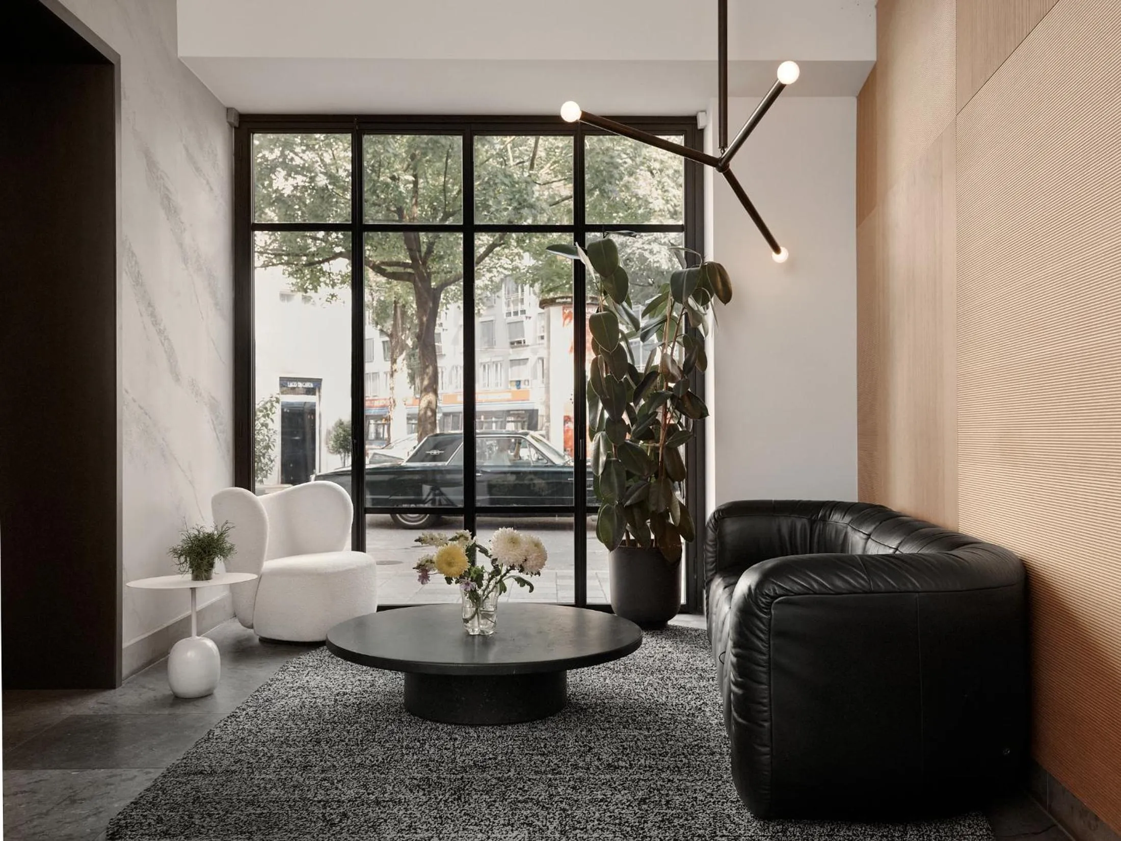 Facade/entrance in Bob W Munich Old Town