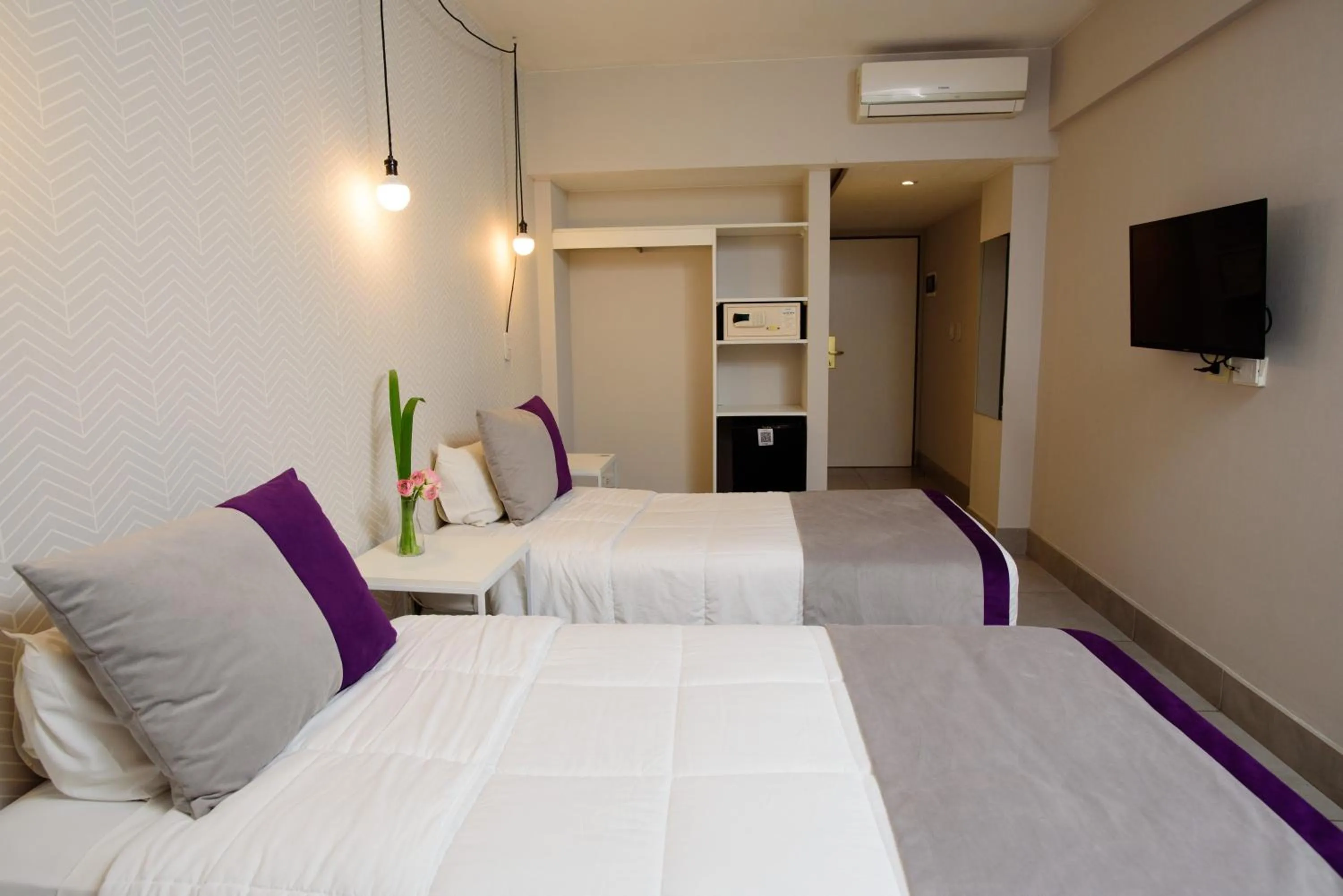 TV and multimedia, Bed in Unique Palacio San Telmo