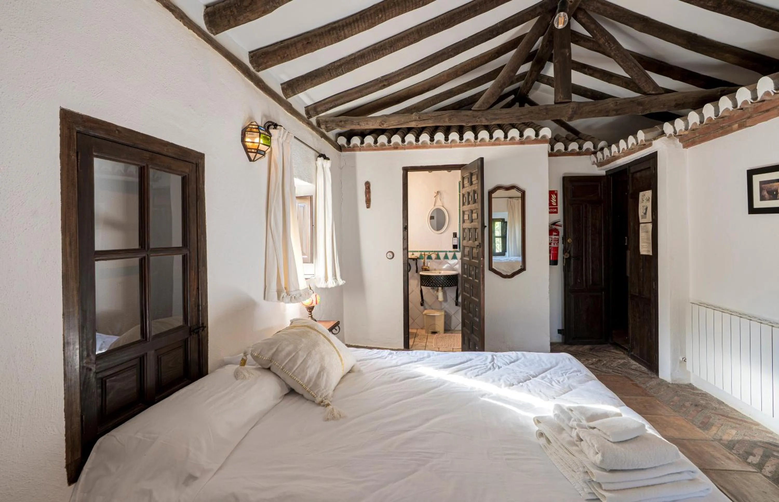 Photo of the whole room, Bed in Hotel Rural Alqueria de los lentos