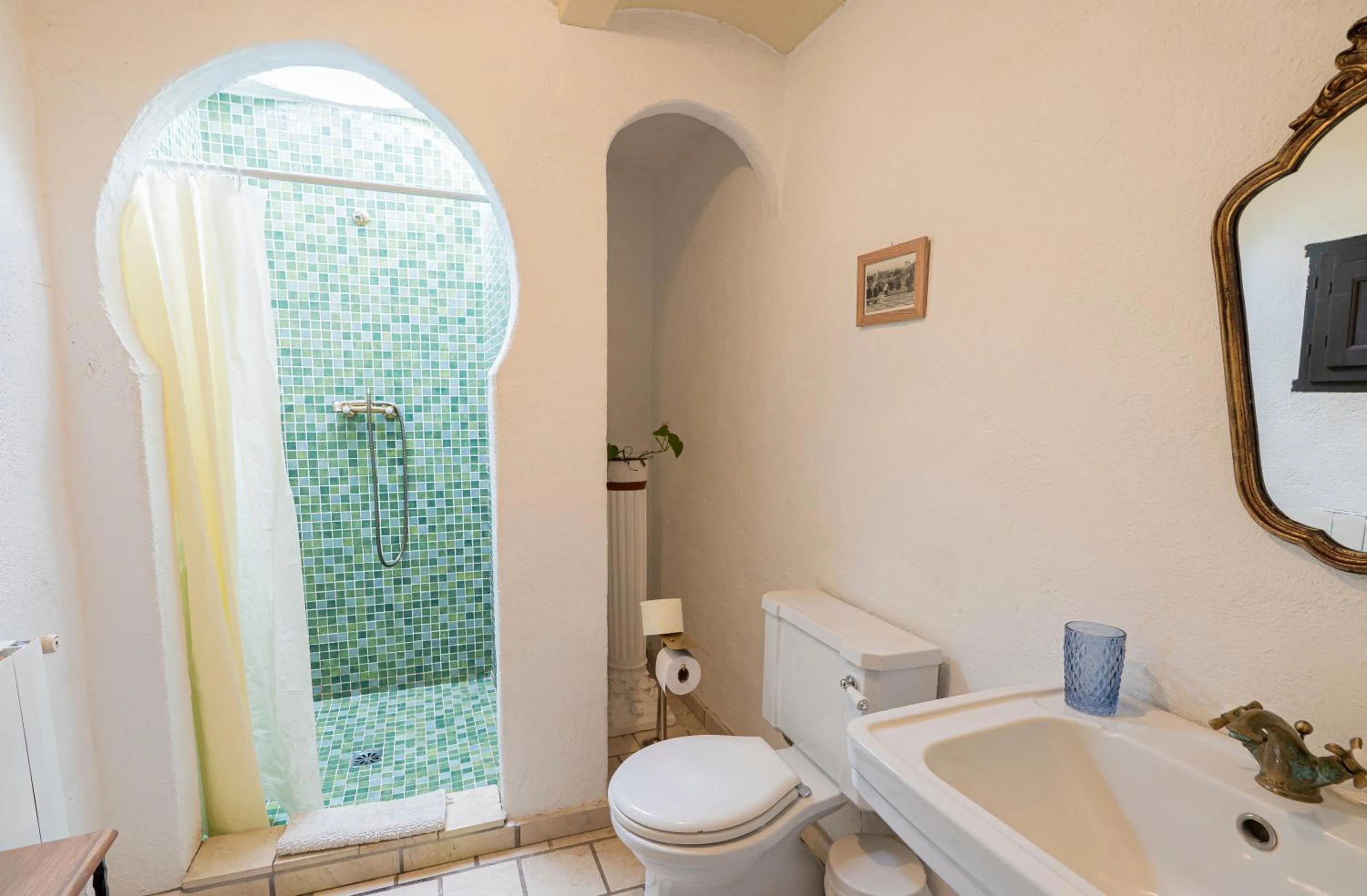 Bathroom in Hotel Rural Alqueria de los lentos