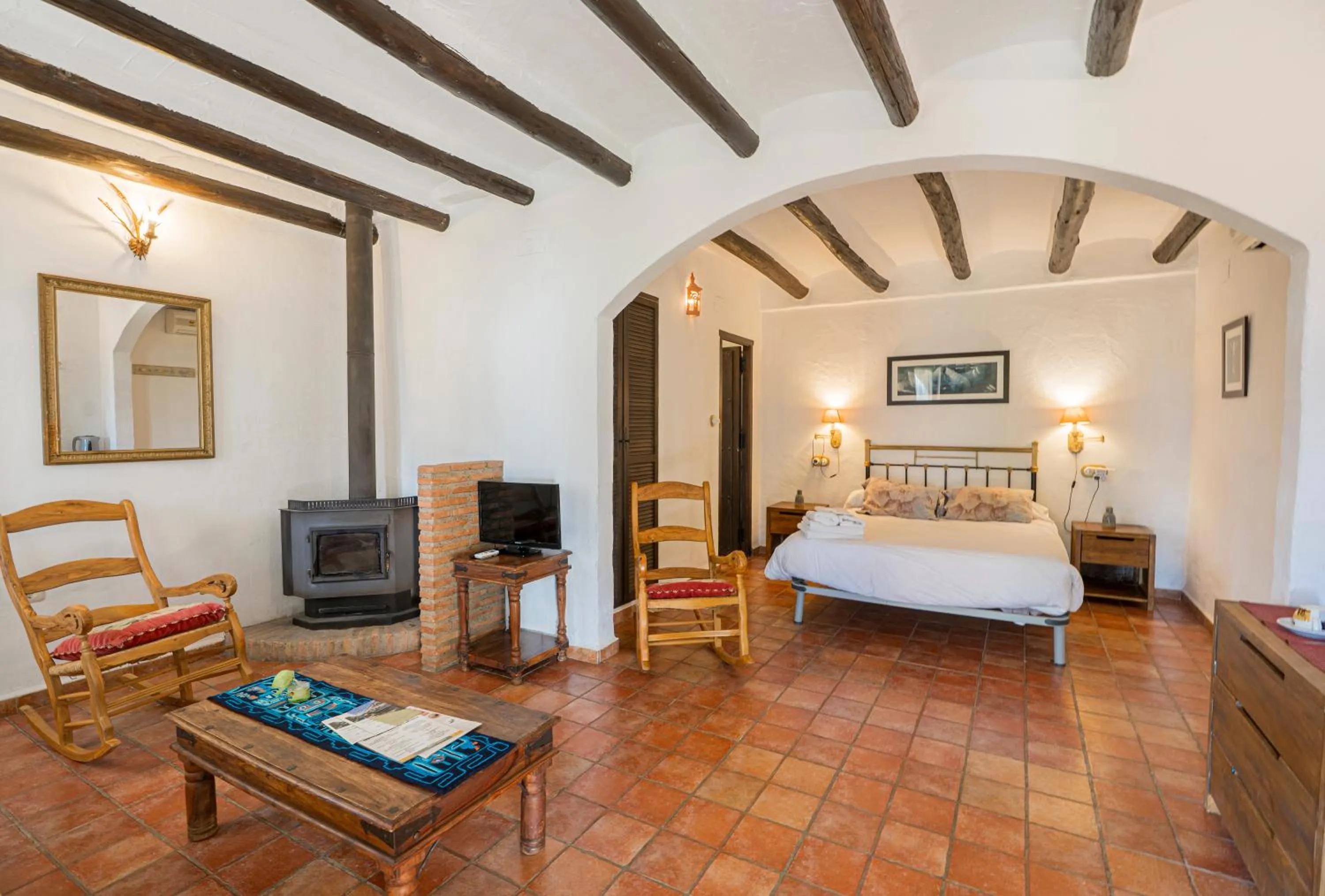 Photo of the whole room, Bed in Hotel Rural Alqueria de los lentos