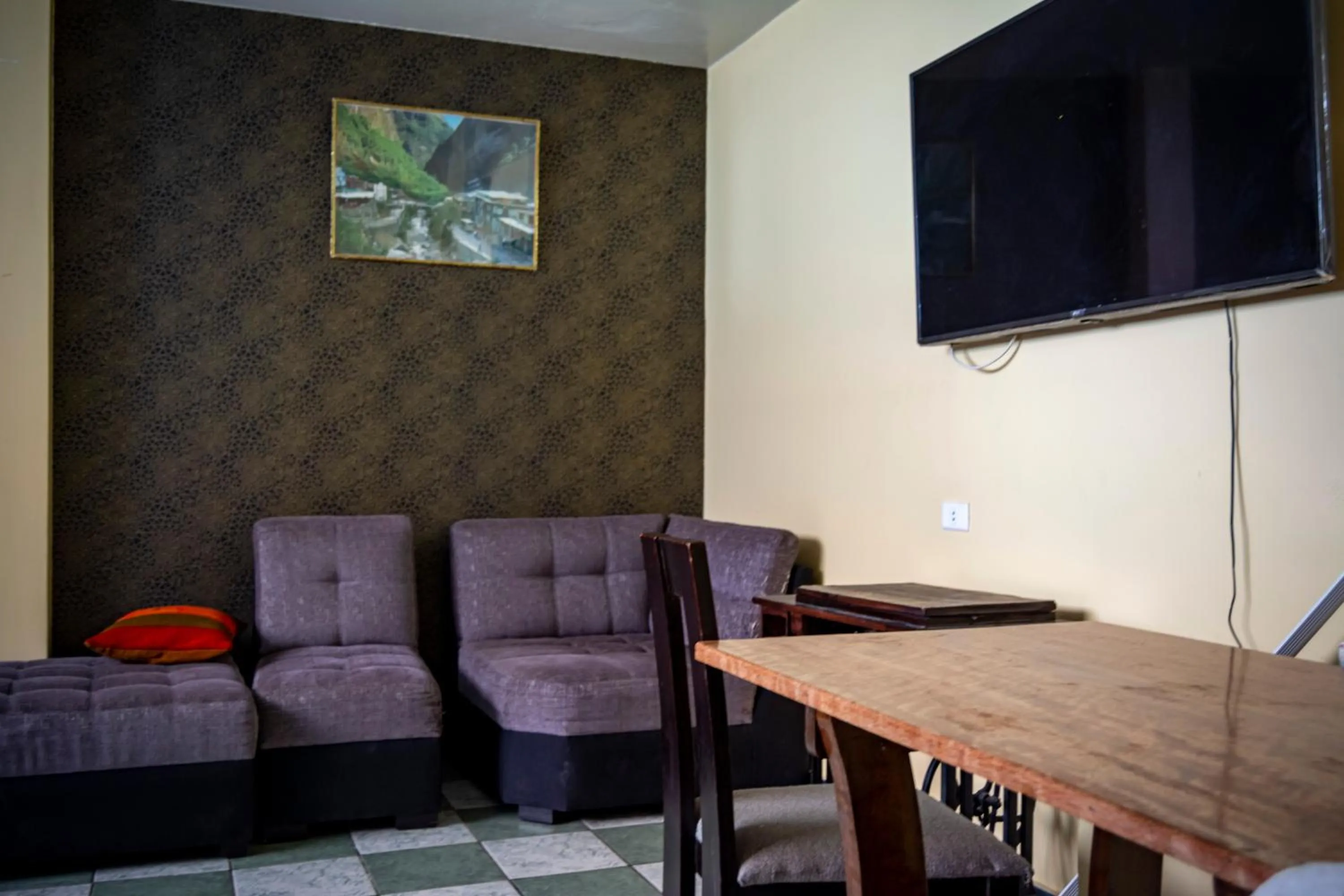 Communal lounge/ TV room in Don Feli House