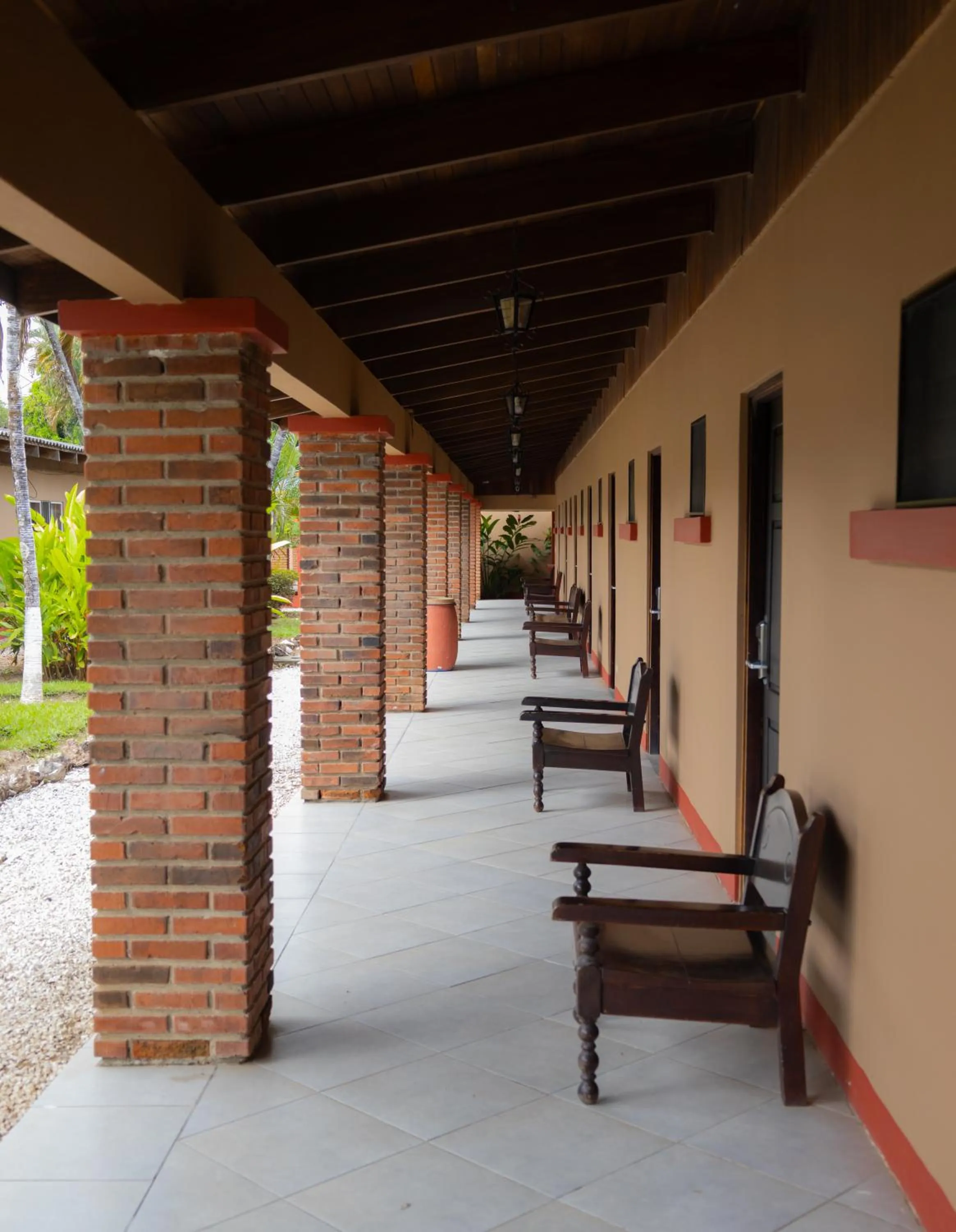 Property building in Hotel Las Espuelas, Bar & Restaurant