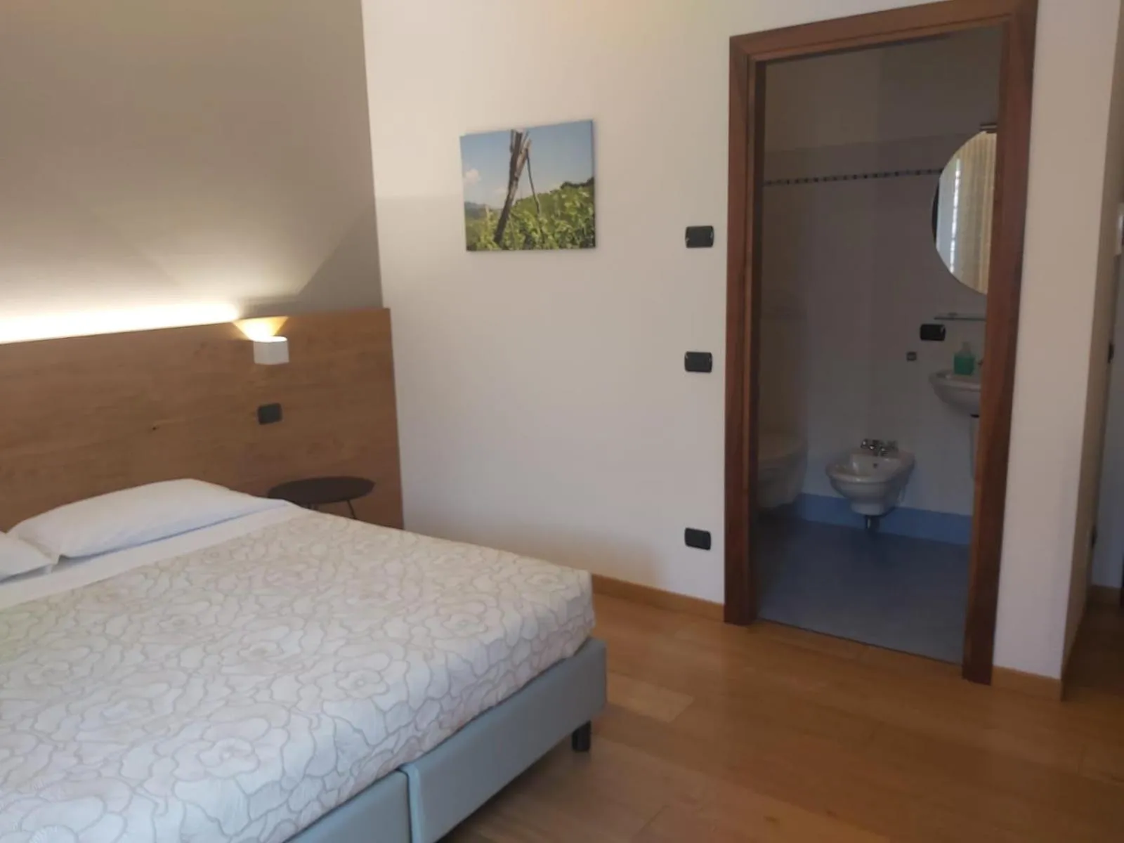 Photo of the whole room, Bed in La Casa Vecchia