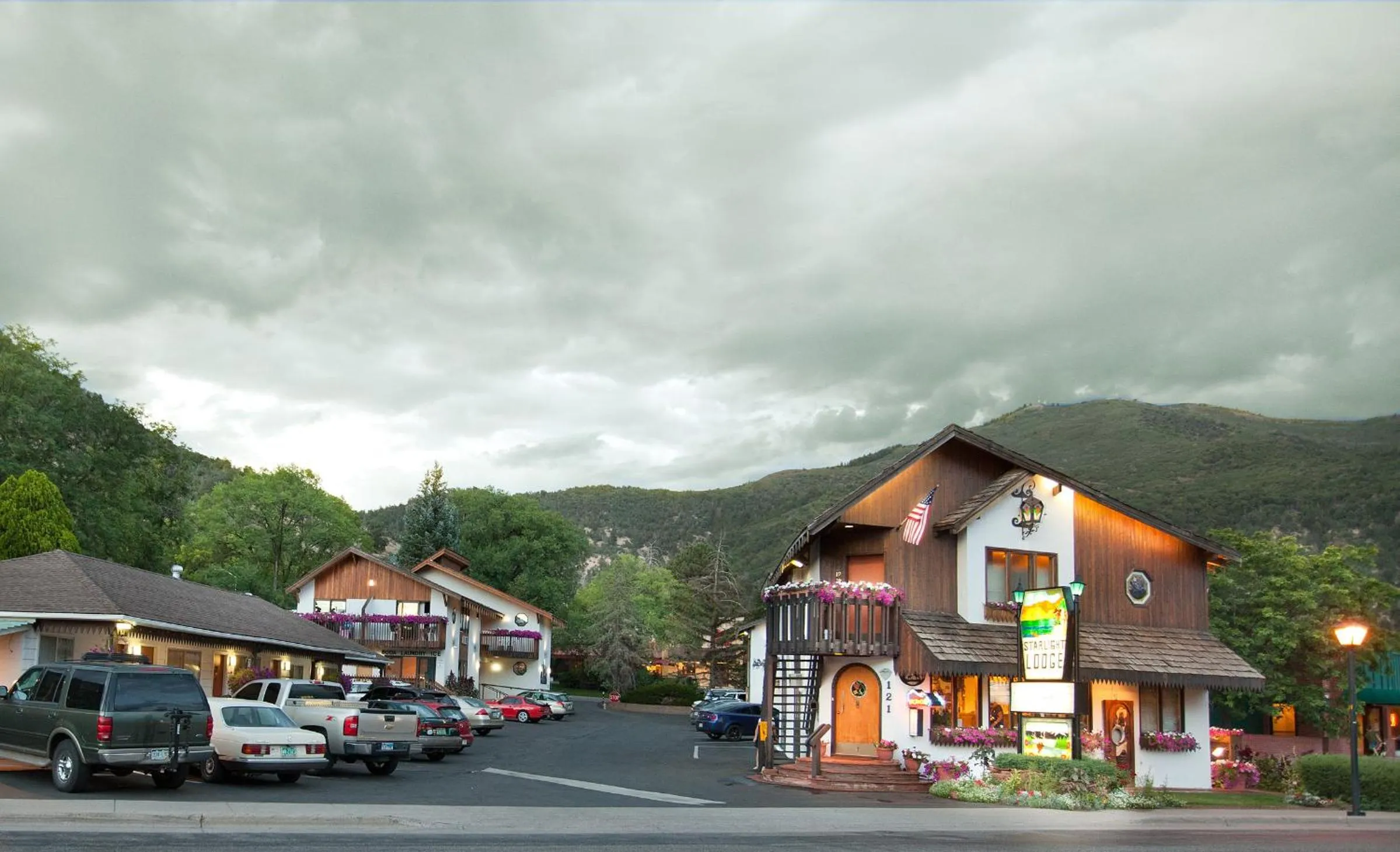 Facade/entrance in Starlight Lodge