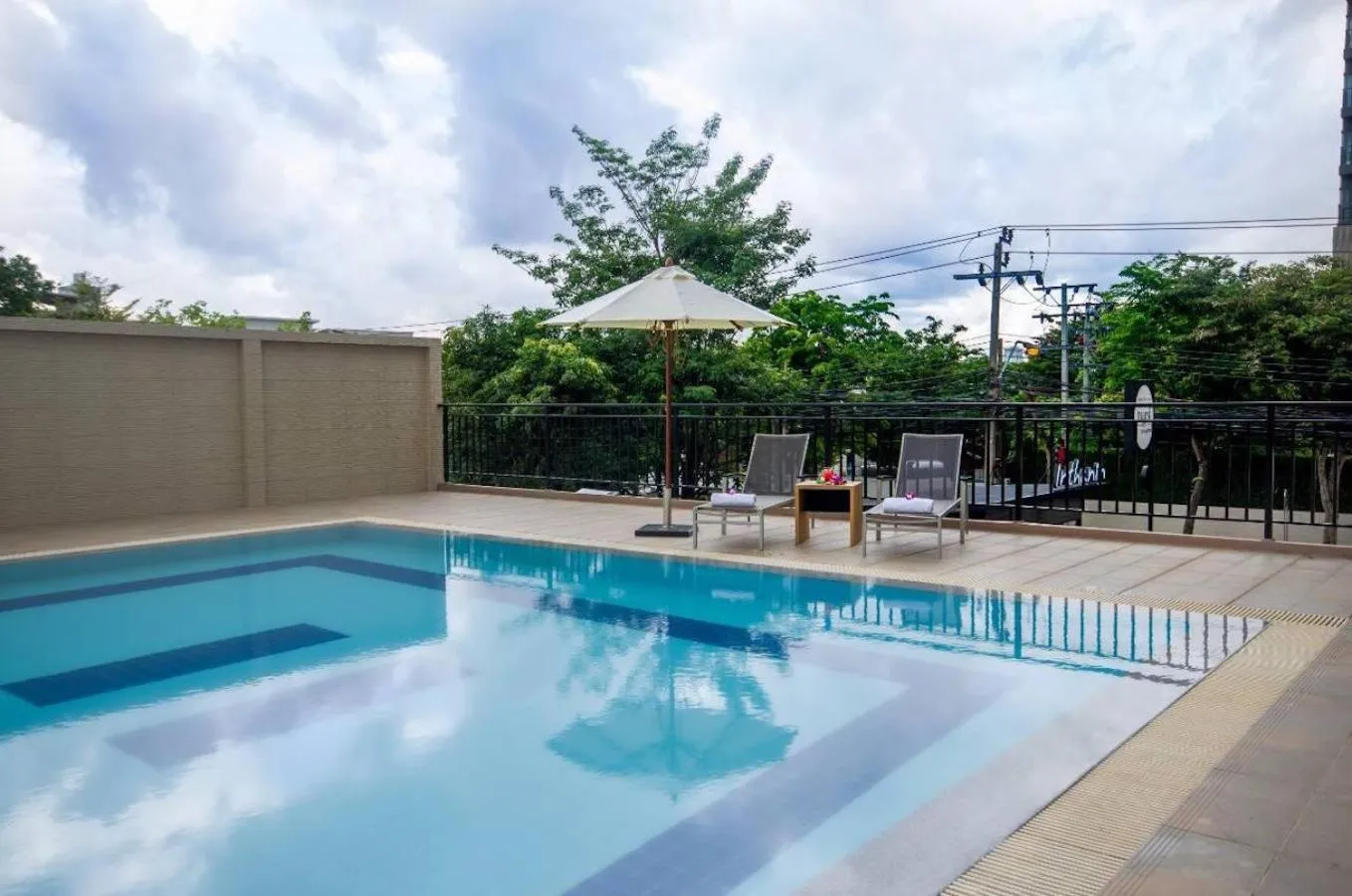 Swimming pool in Marsi Hotel @ Bangchak