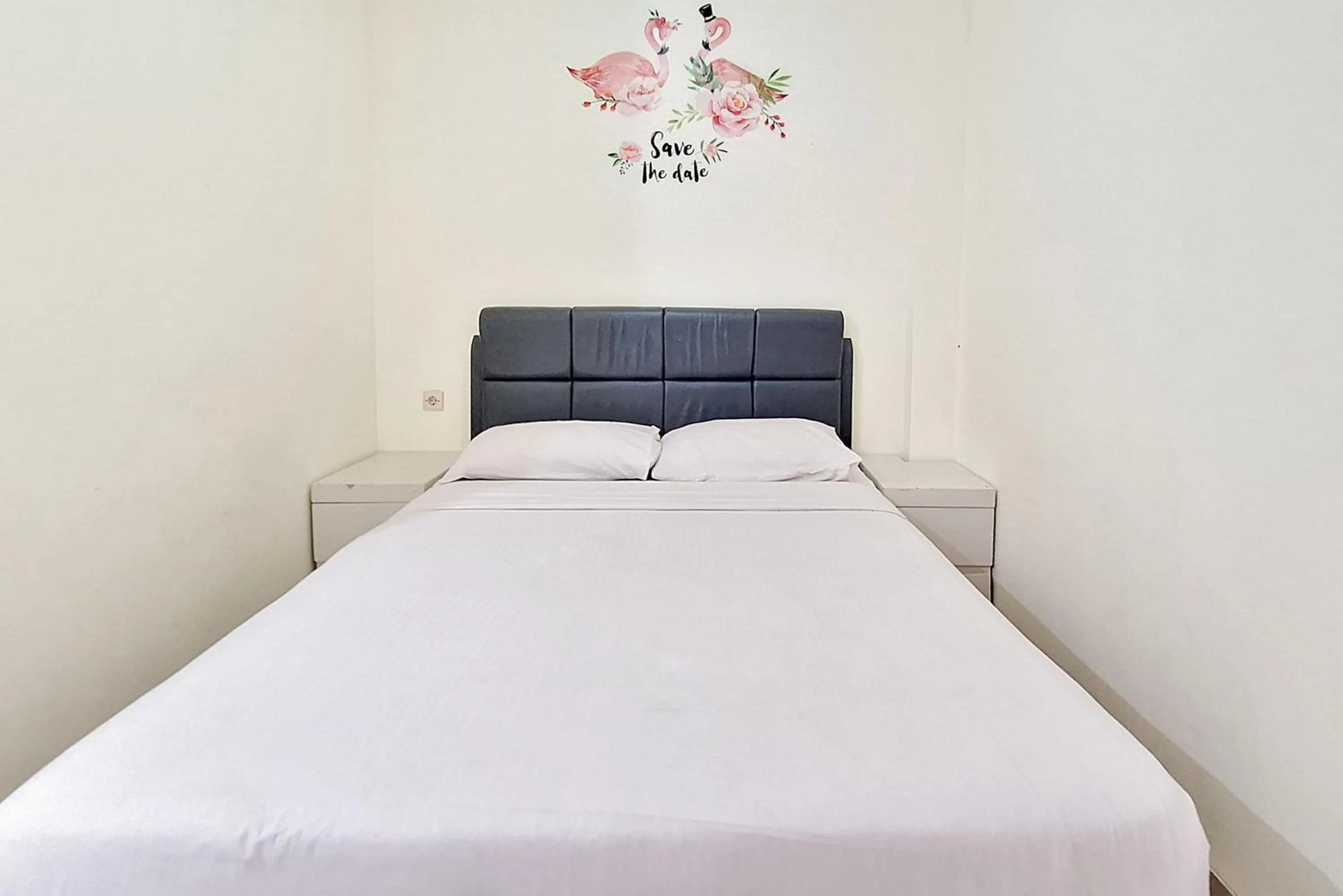 Bed in Papa Kana Farm Mitra RedDoorz At Pacet Mojokerto