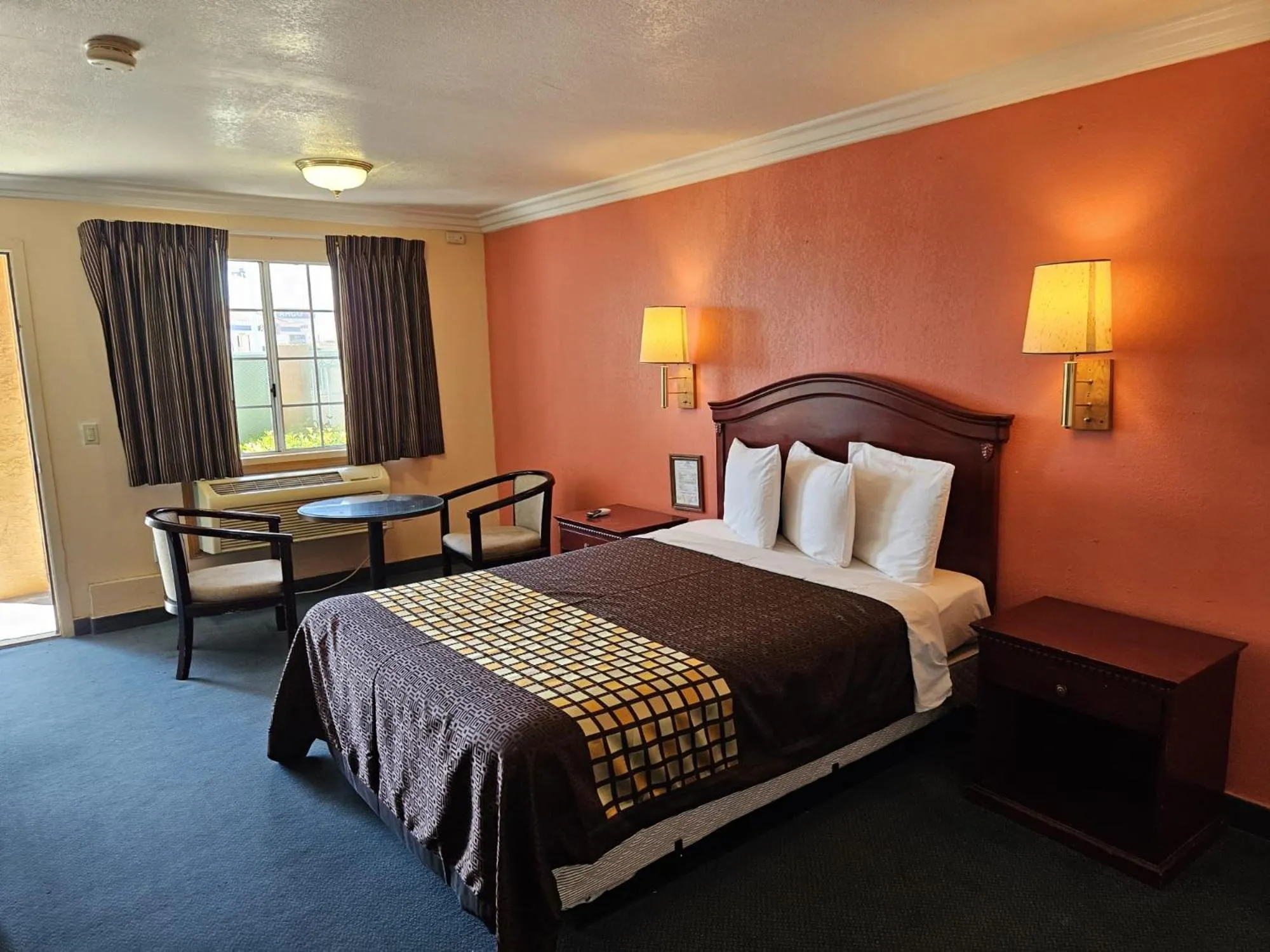 Photo of the whole room in Americas Best Value Inn-Mojave