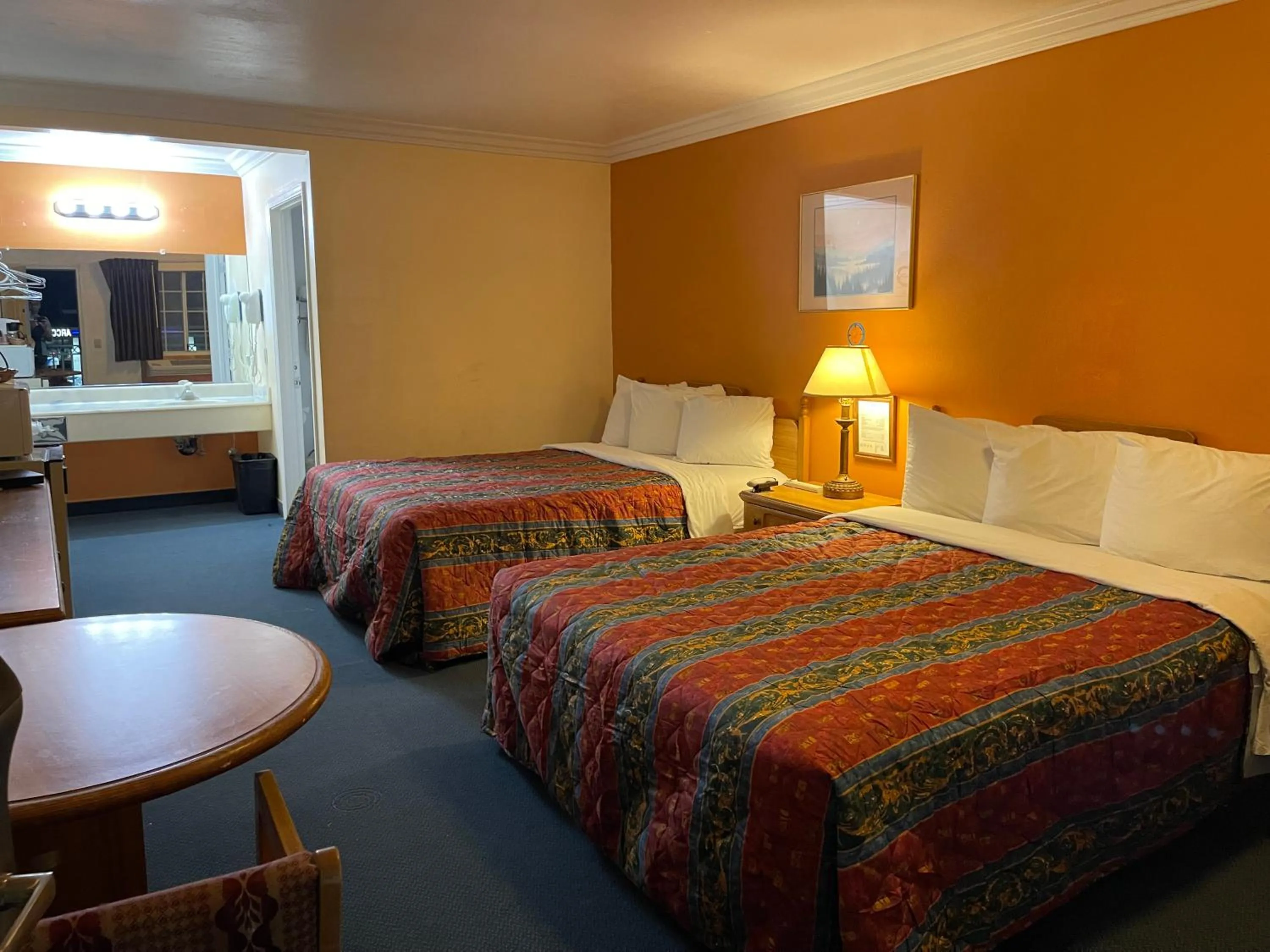 Photo of the whole room in Americas Best Value Inn-Mojave