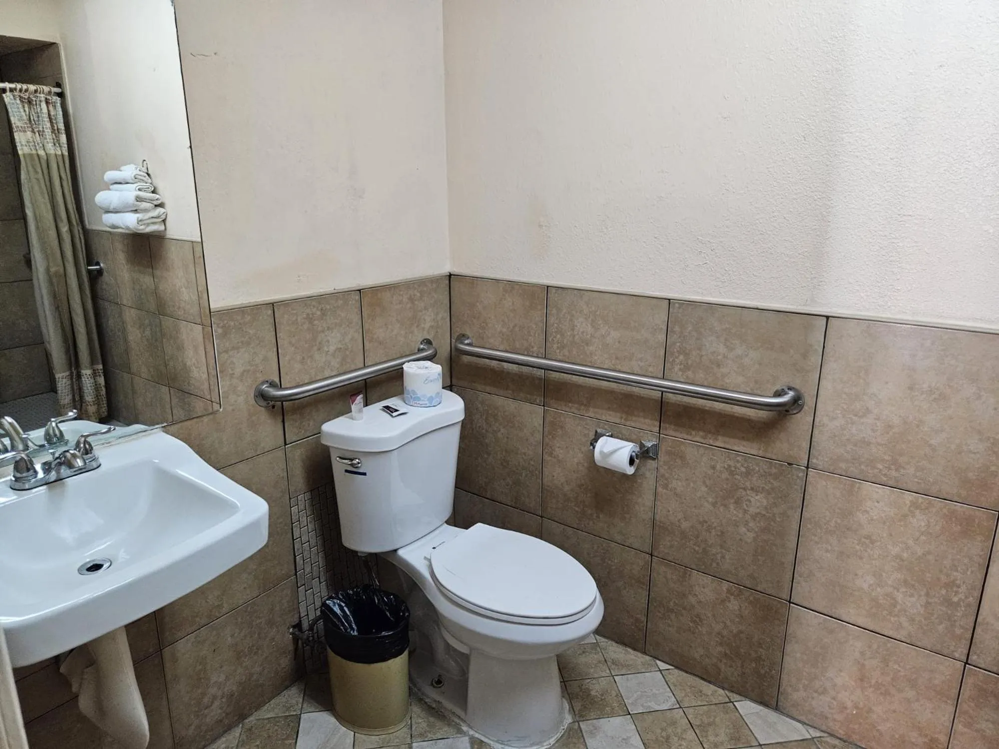 Bathroom in Americas Best Value Inn-Mojave