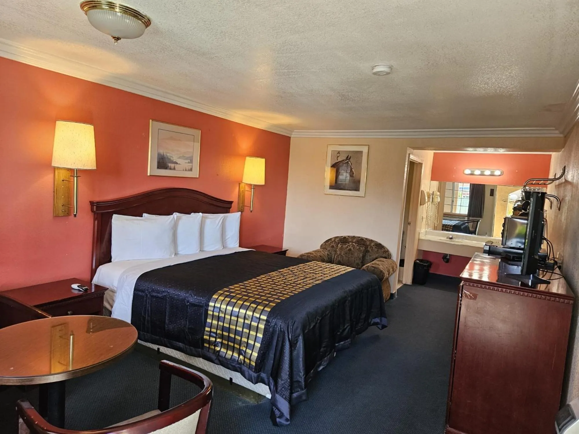 Photo of the whole room in Americas Best Value Inn-Mojave