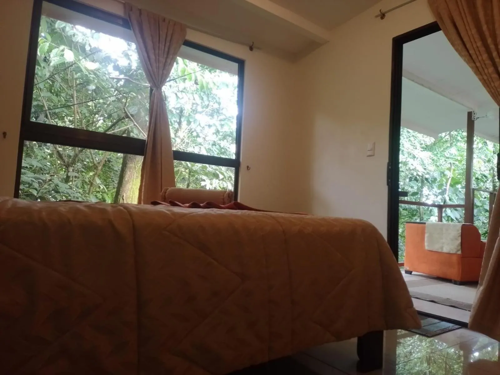 Bed in Hotel San Rafael Ecolodge