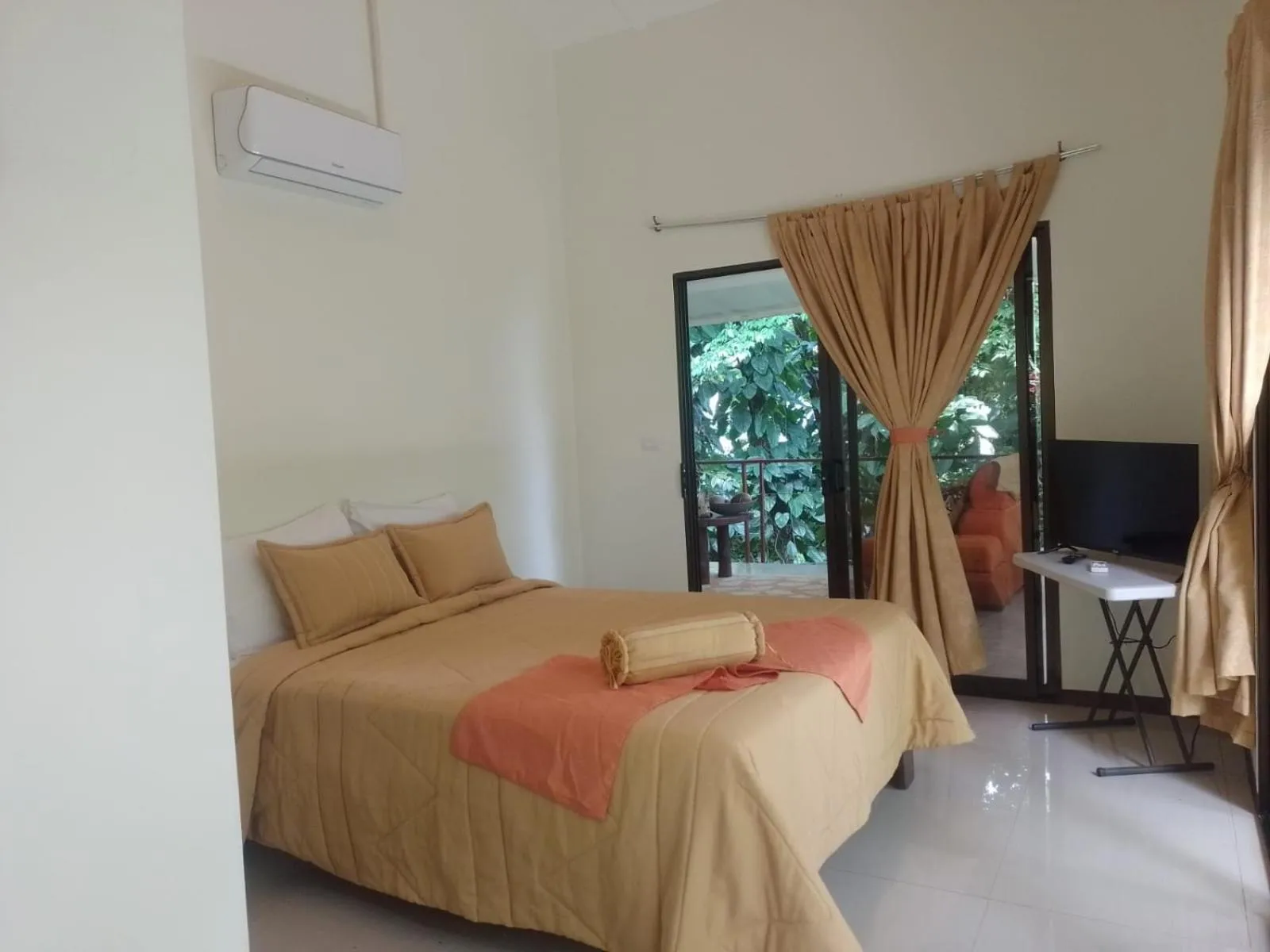 Bed in Hotel San Rafael Ecolodge