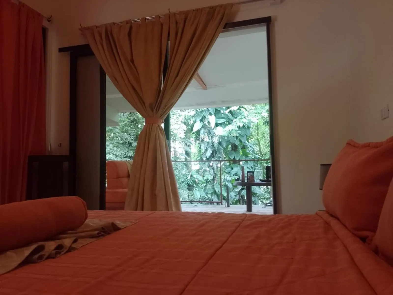 Bed in Hotel San Rafael Ecolodge