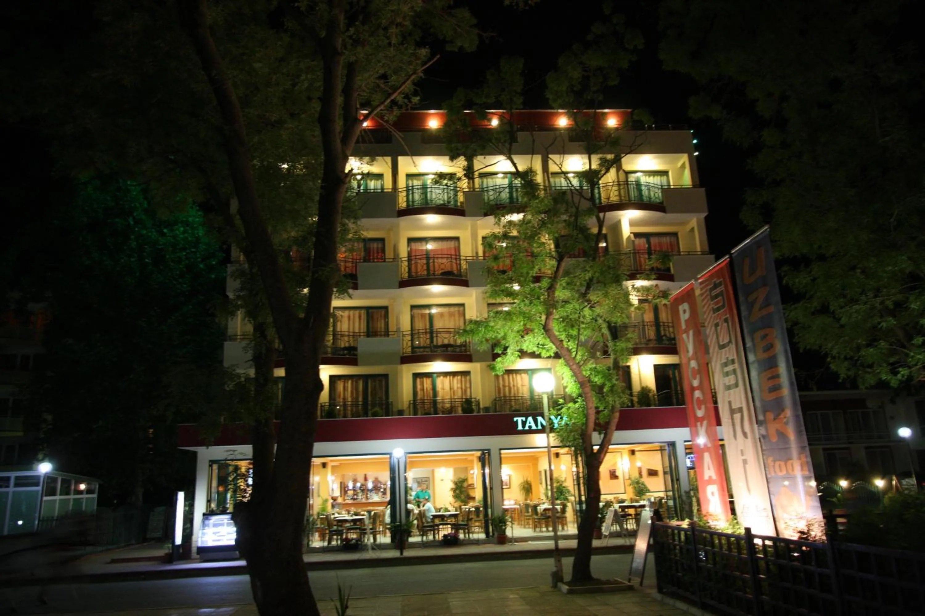 Tanya Hotel