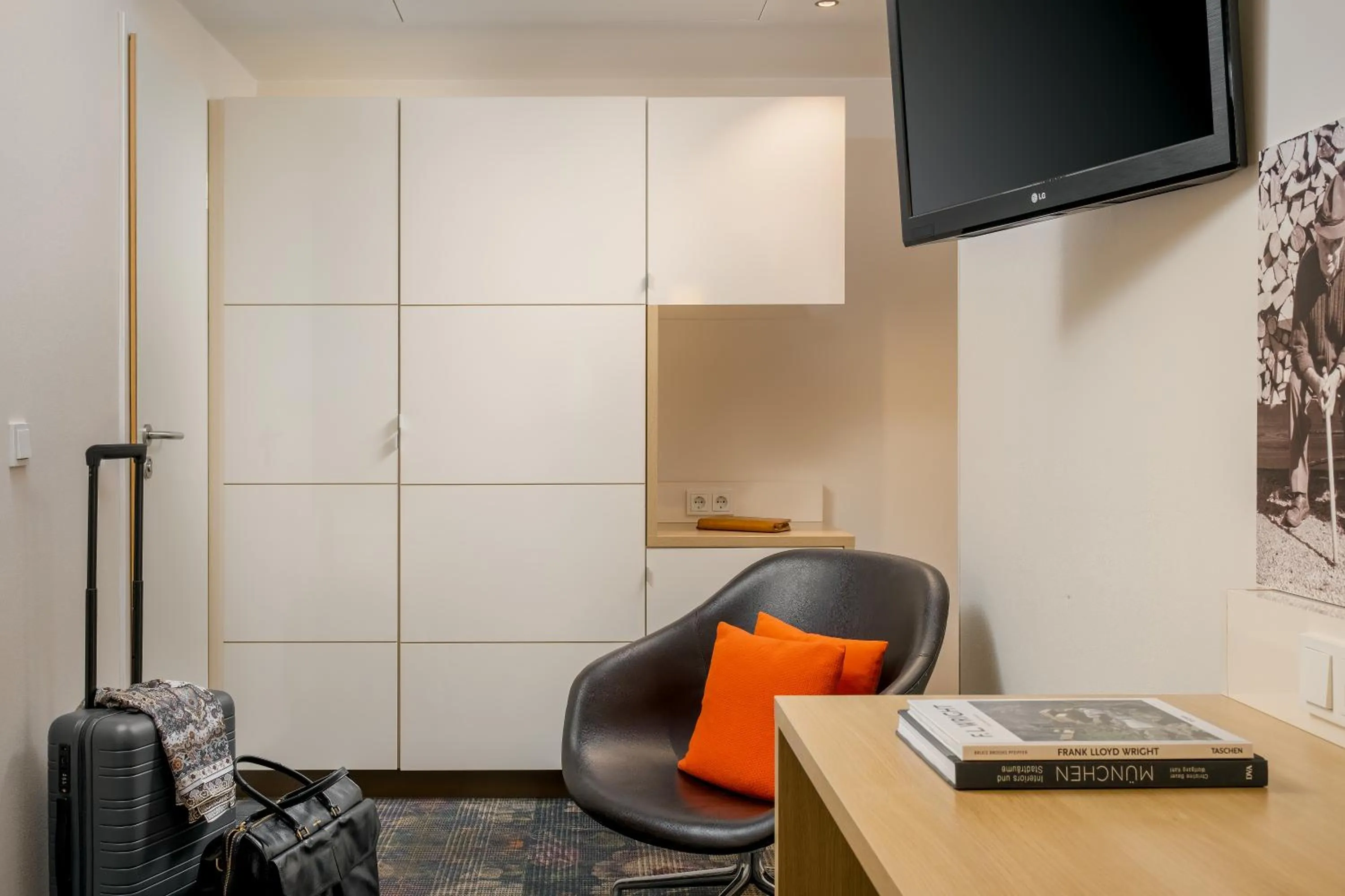 wardrobe in Boutique Hotel Atrium München