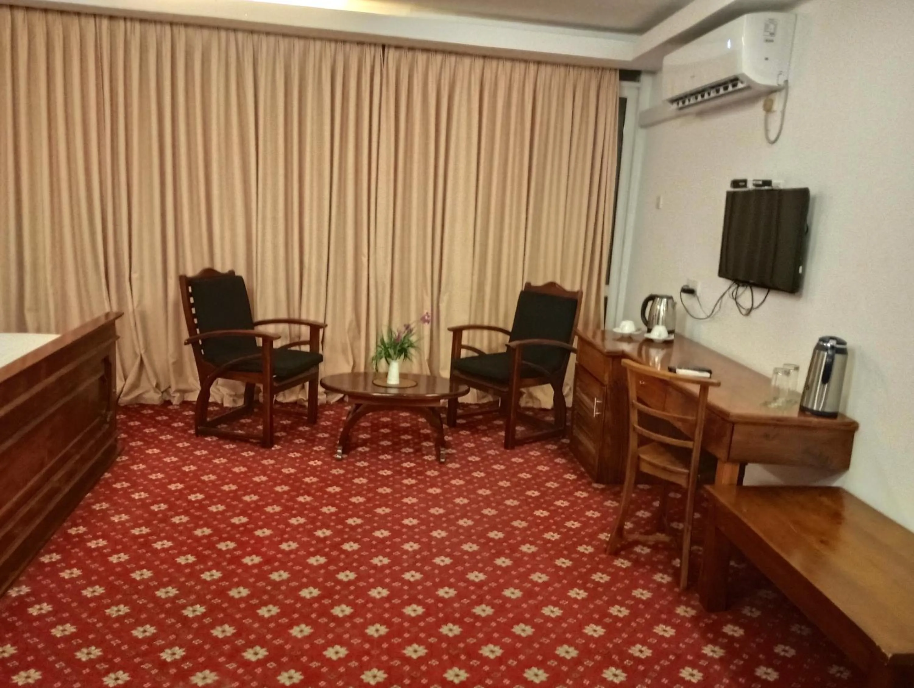 TV and multimedia in Ramadia Ran Mal Holiday Resort