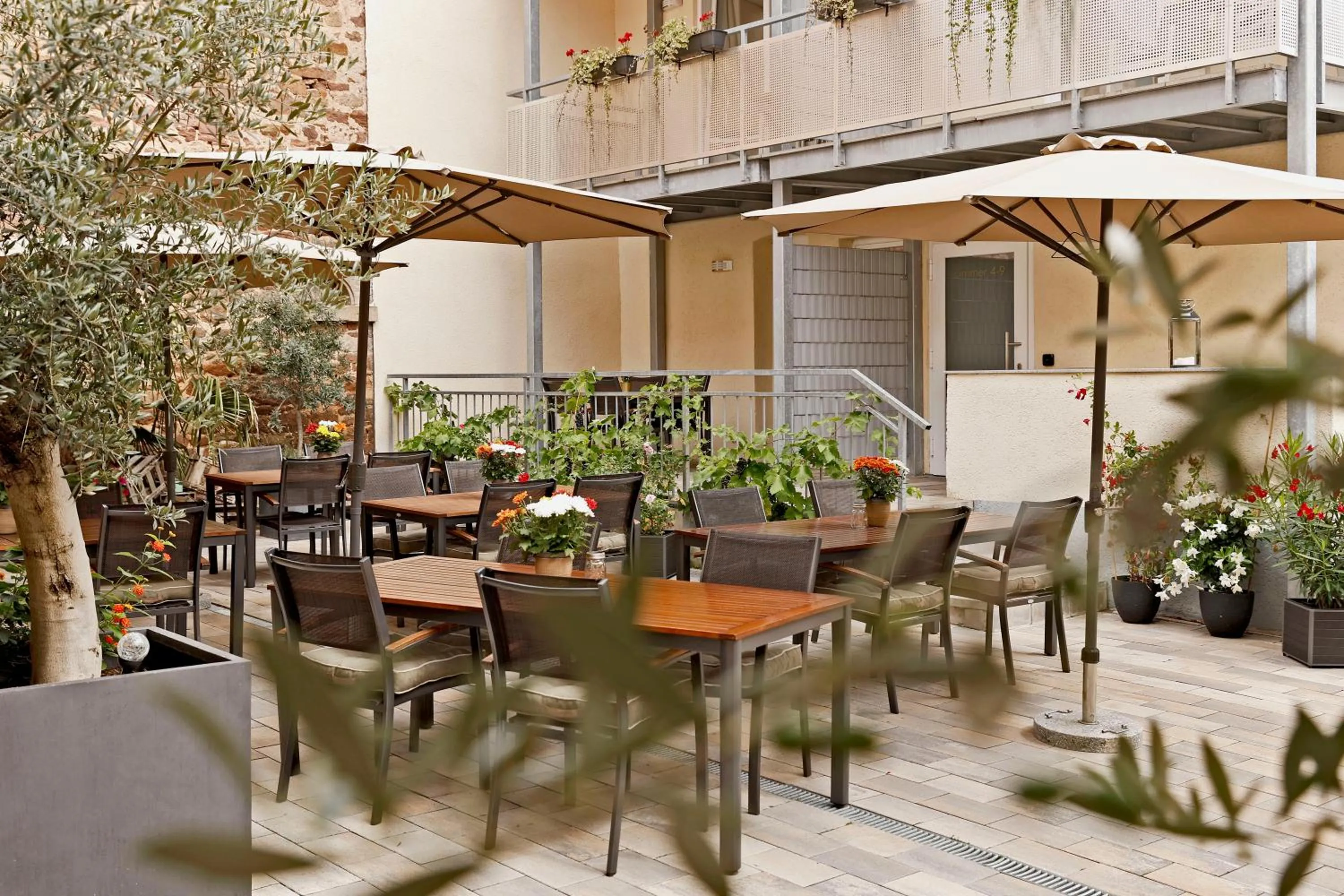 Patio in Vinotel Weinstrasse