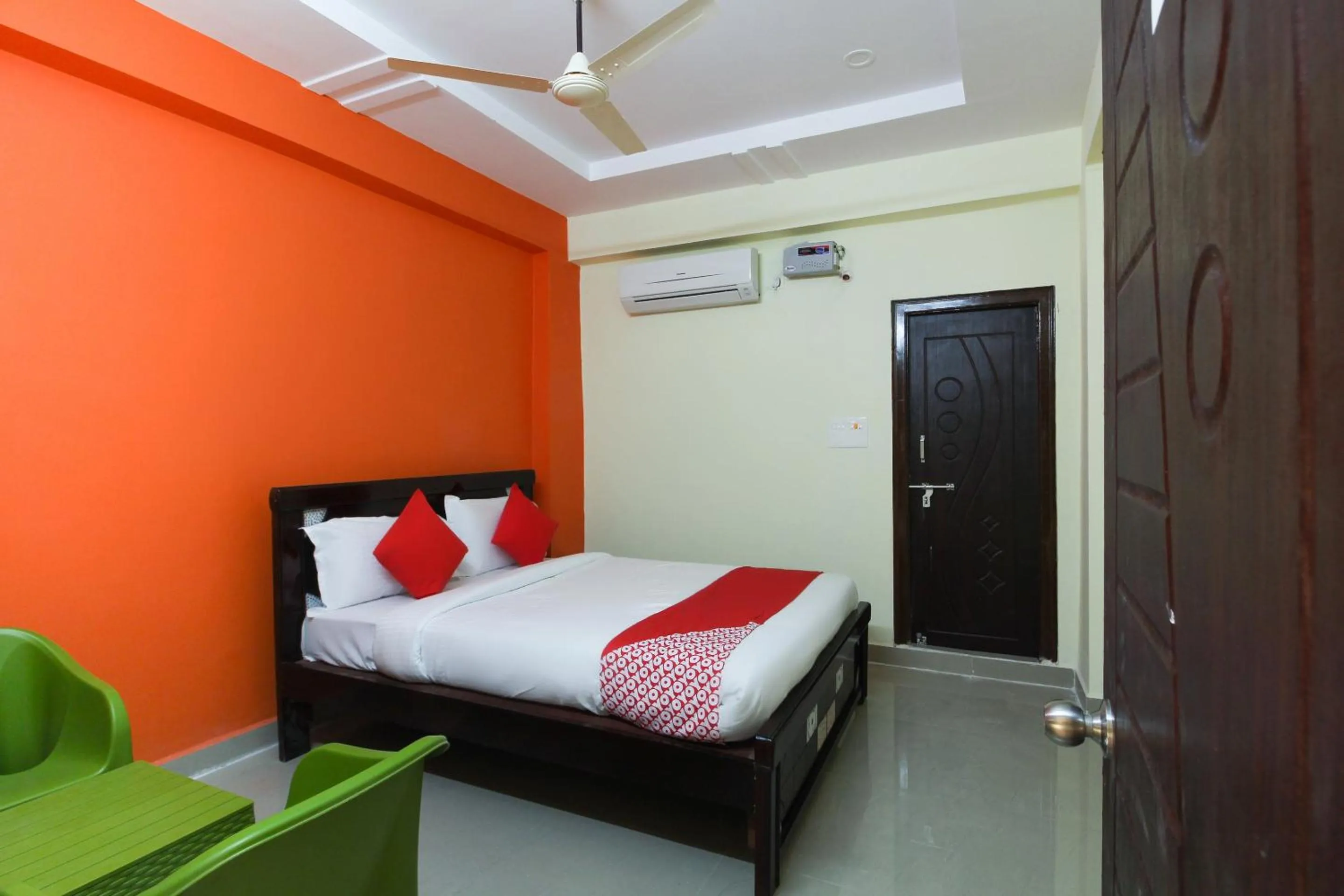 Bedroom, Bed in Hotel O S V Residency