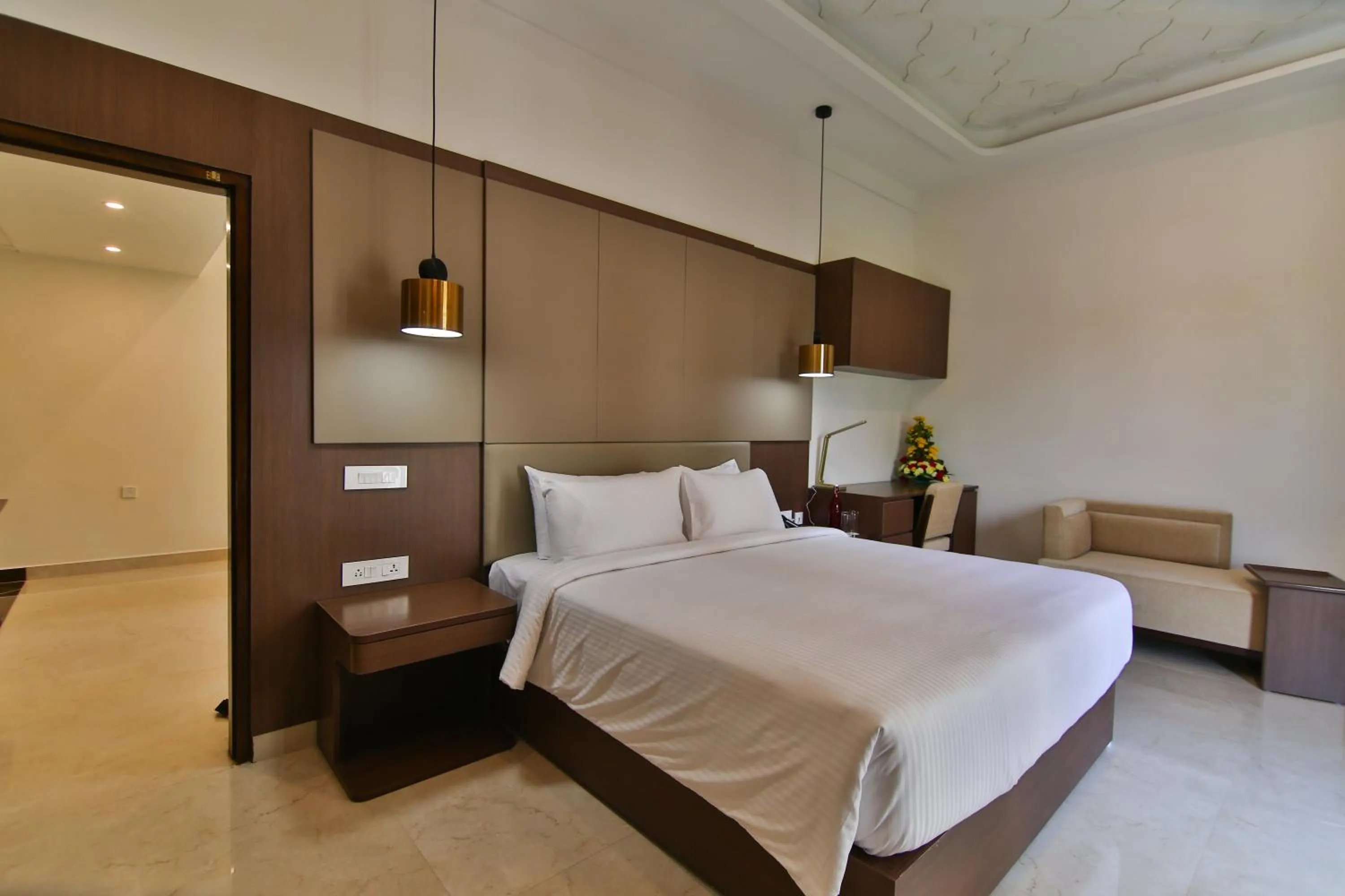 Bedroom, Bed in Accord Chrome