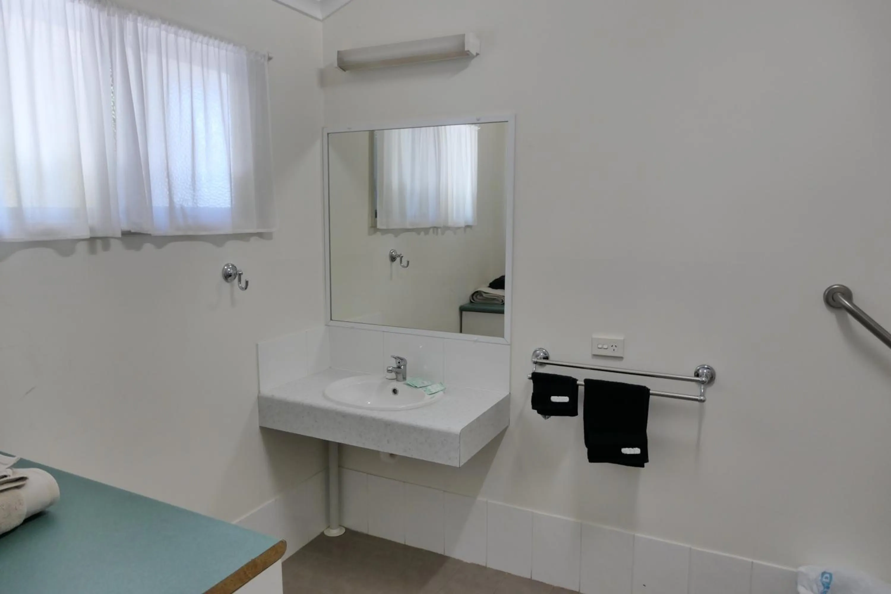 Bathroom in Mt Isa City Motel