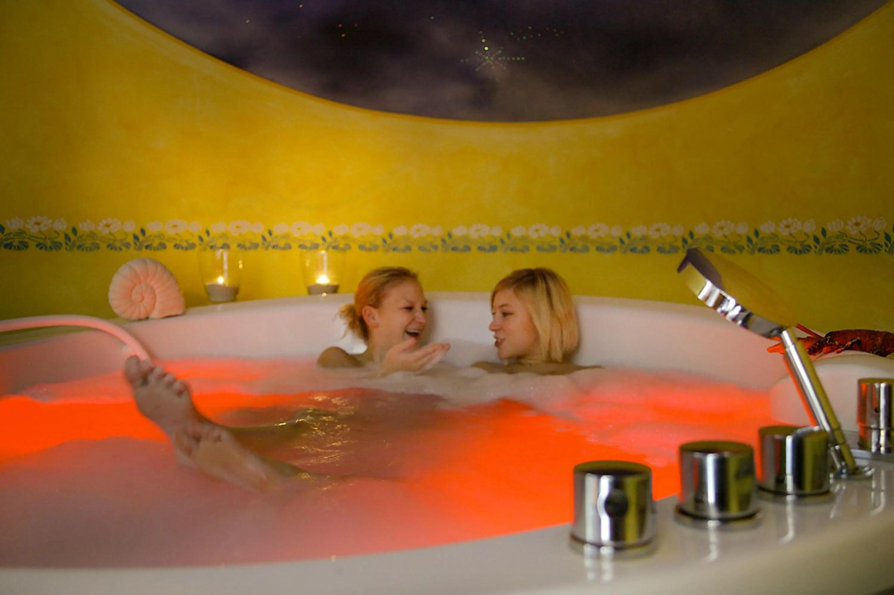 Hot Tub in Forellenhof Rössle Hotel & Restaurant