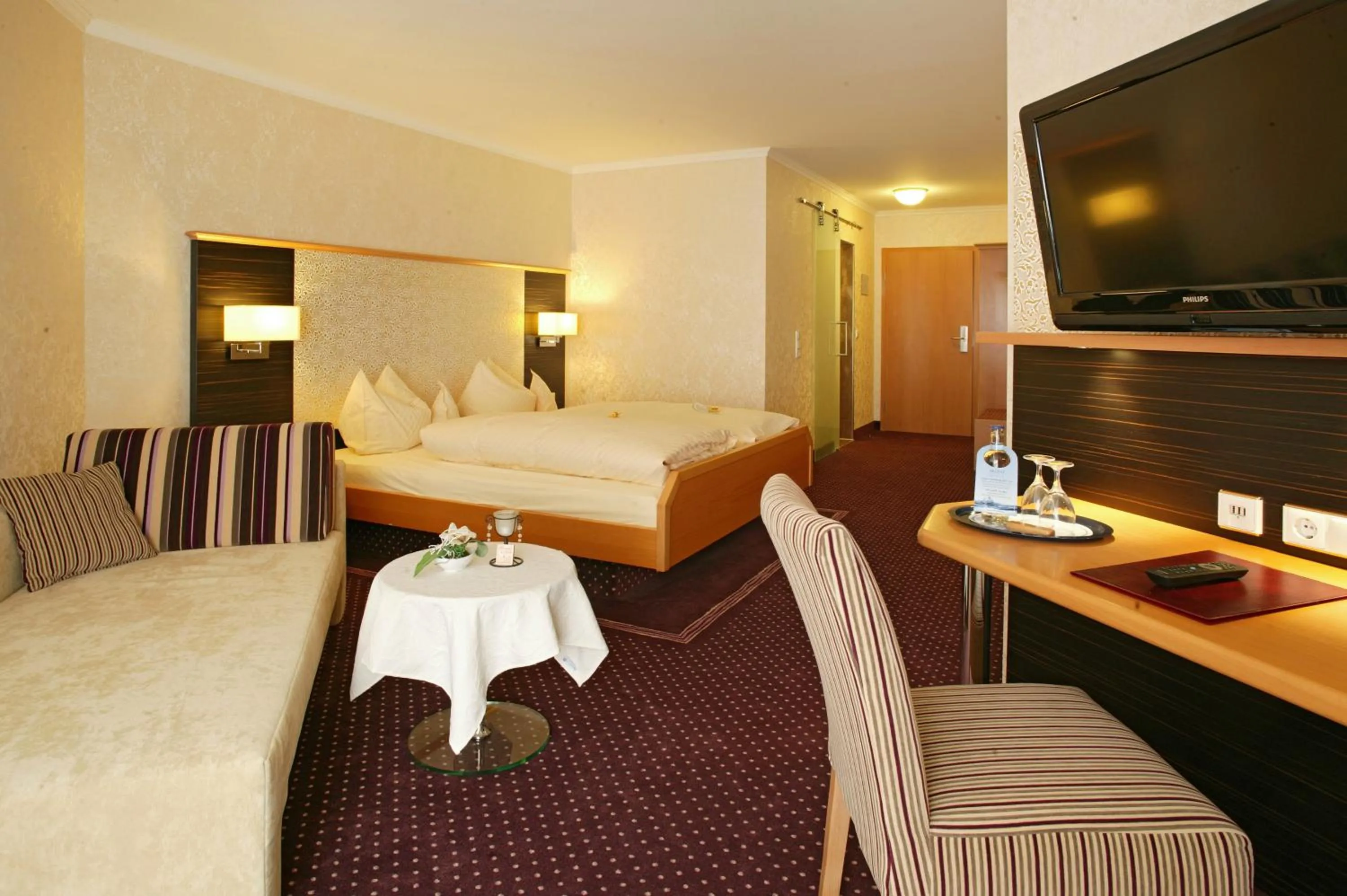 Photo of the whole room, Bed in Forellenhof Rössle Hotel & Restaurant