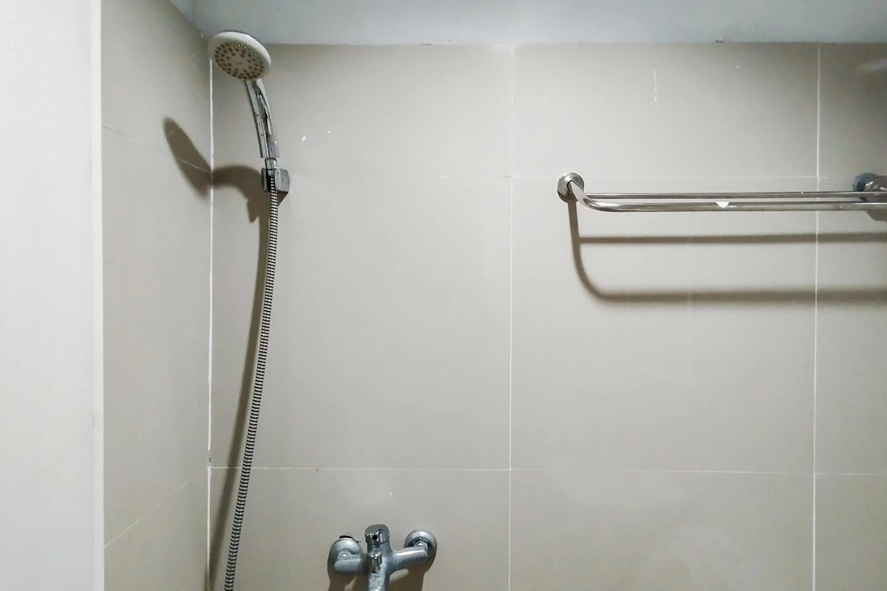 Bathroom in Alfalah Residence Syariah Mitra RedDoorz