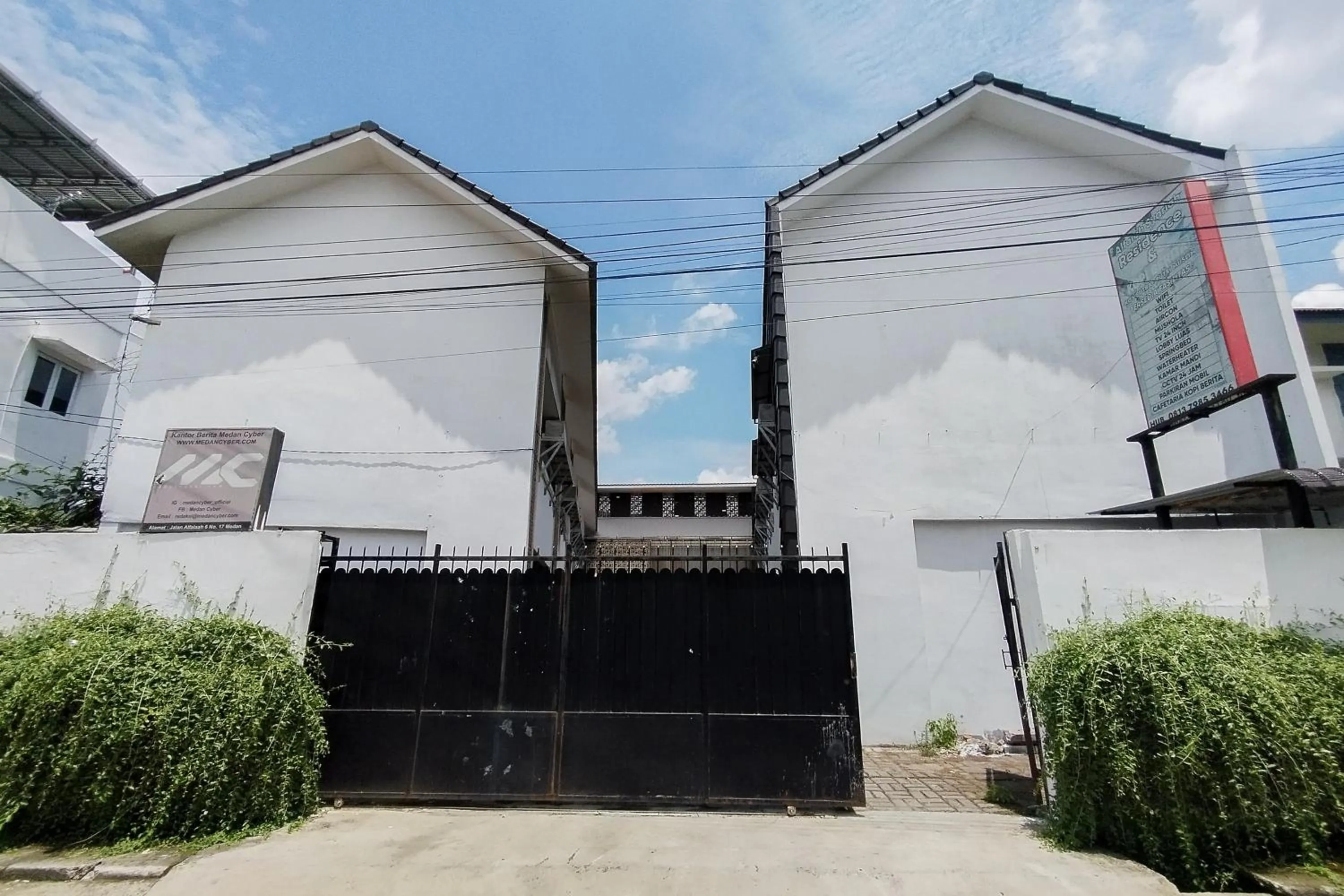 Facade/entrance in Alfalah Residence Syariah Mitra RedDoorz