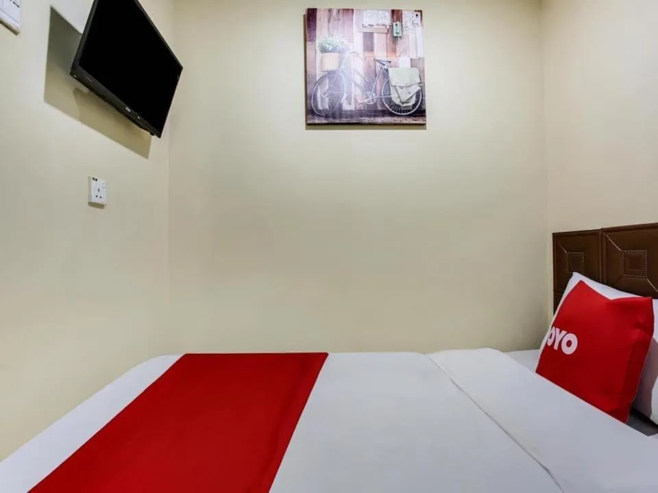 TV/Entertainment Center in Sassana Hotel