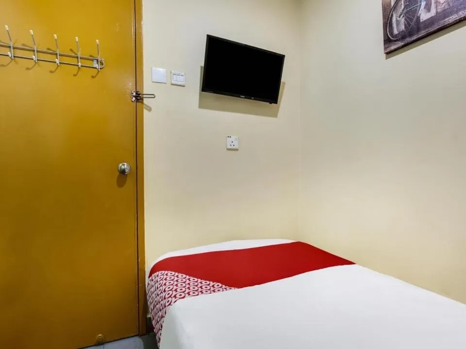 TV/Entertainment Center in Sassana Hotel