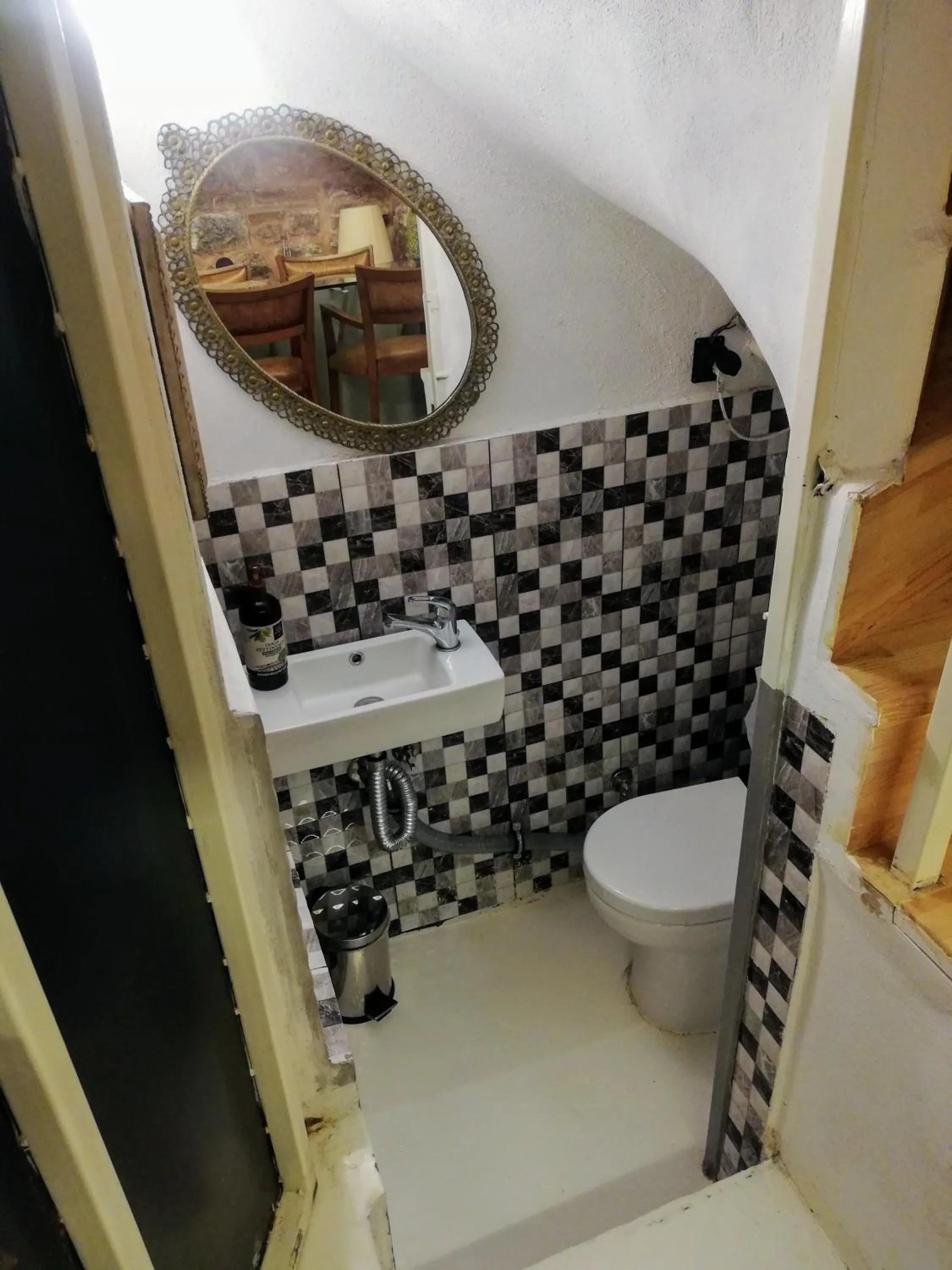 No 1 House By Valence