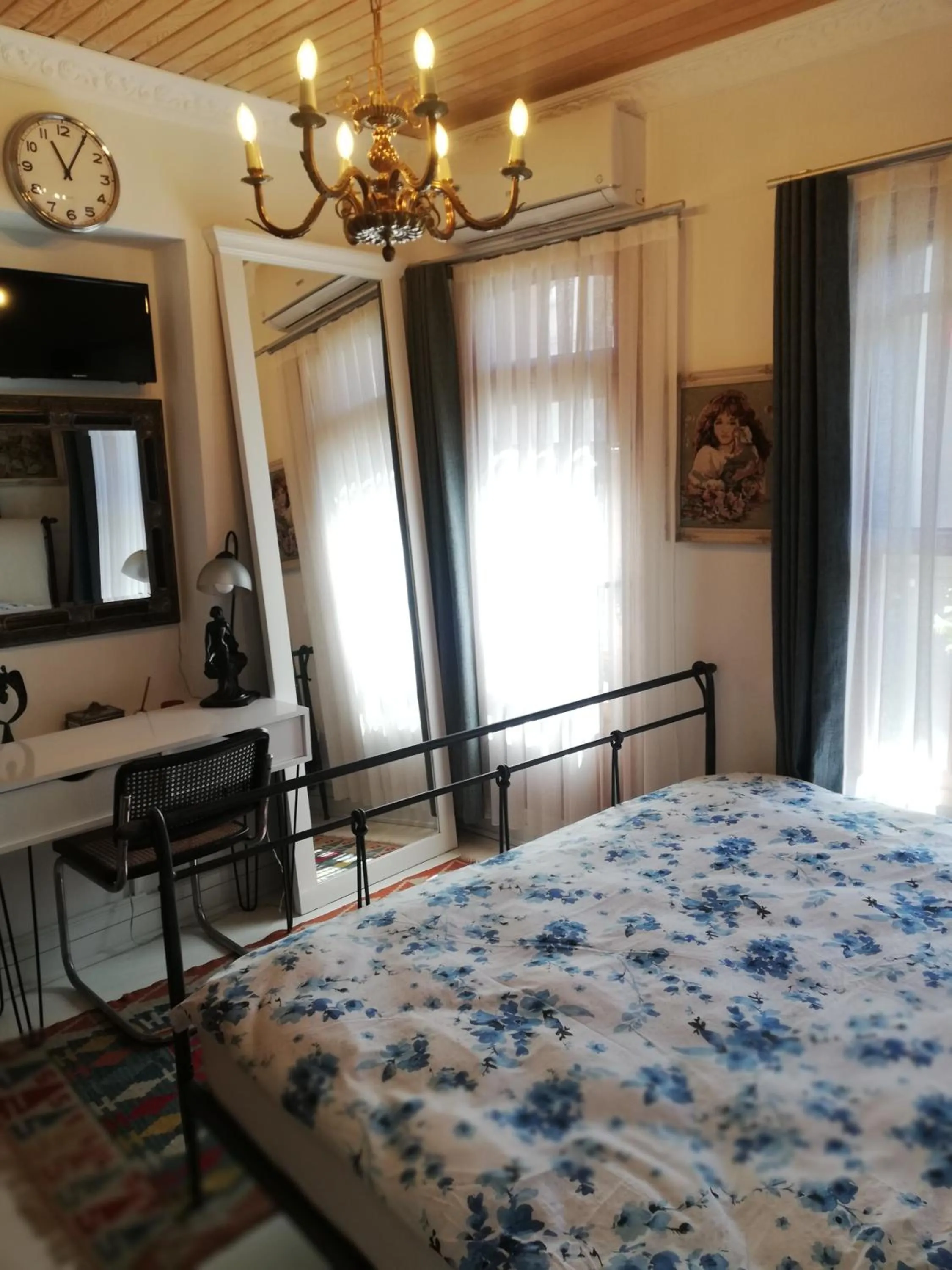 Bed in No 1 House By Valence