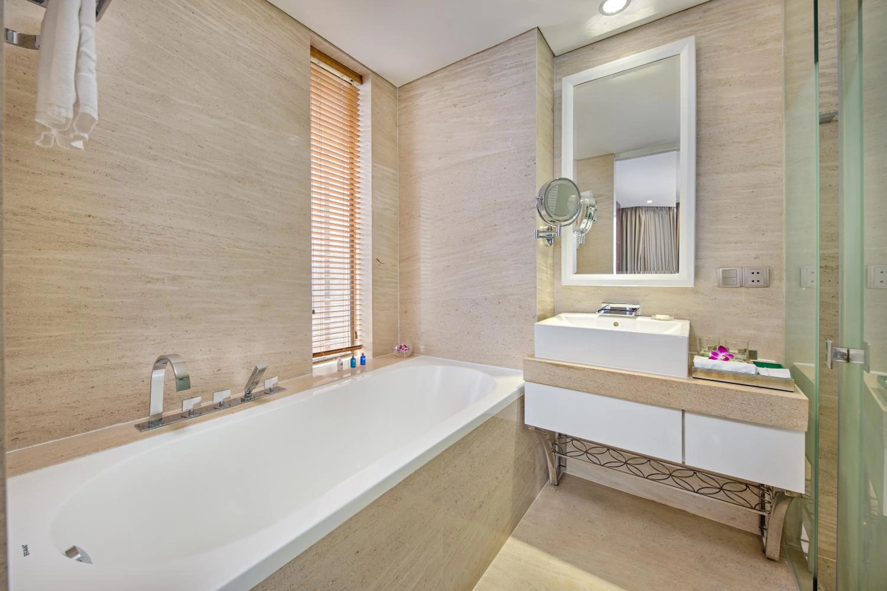 Bathroom in Holiday Beach Hotel Danang