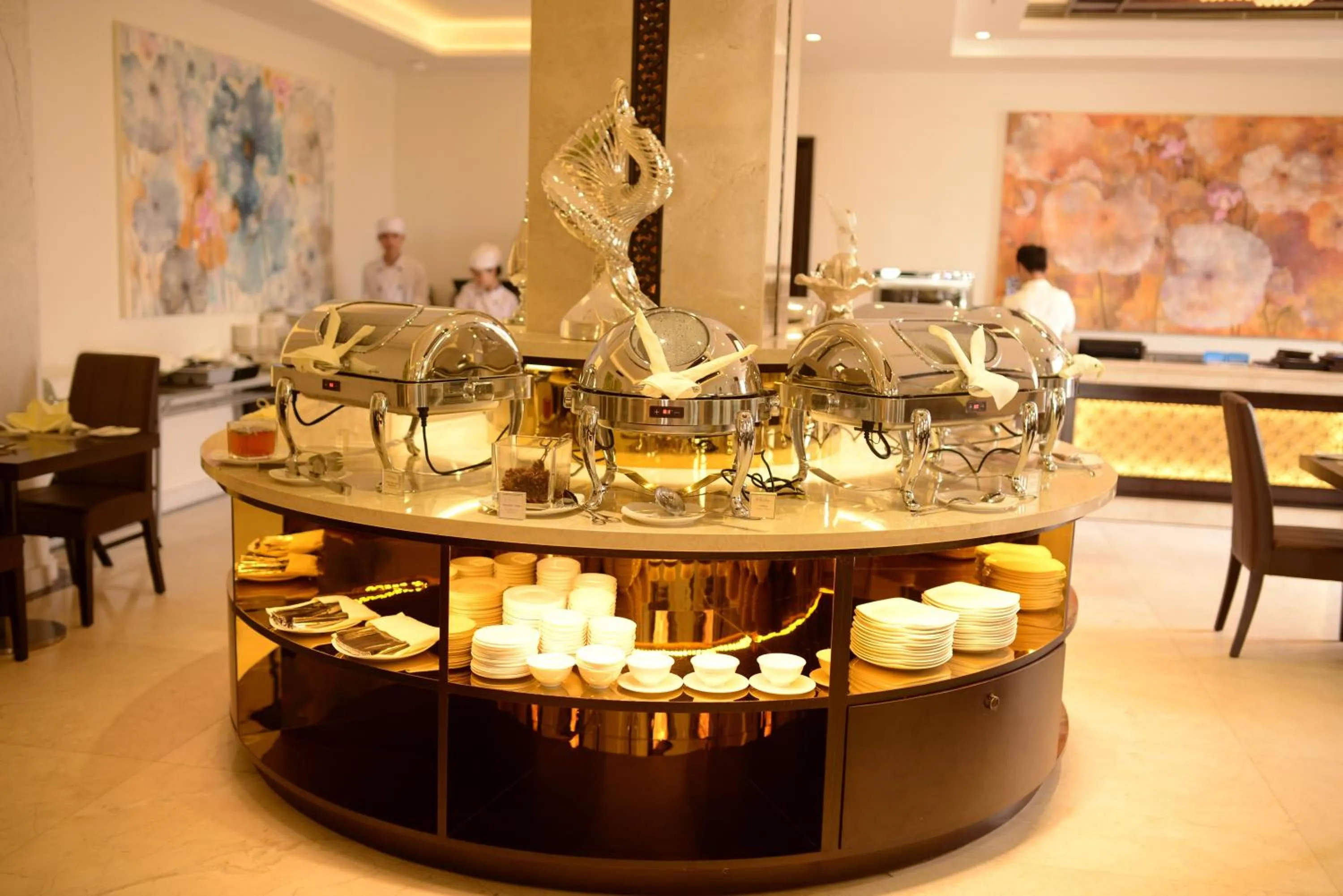 Restaurant/places to eat in Holiday Beach Hotel Danang