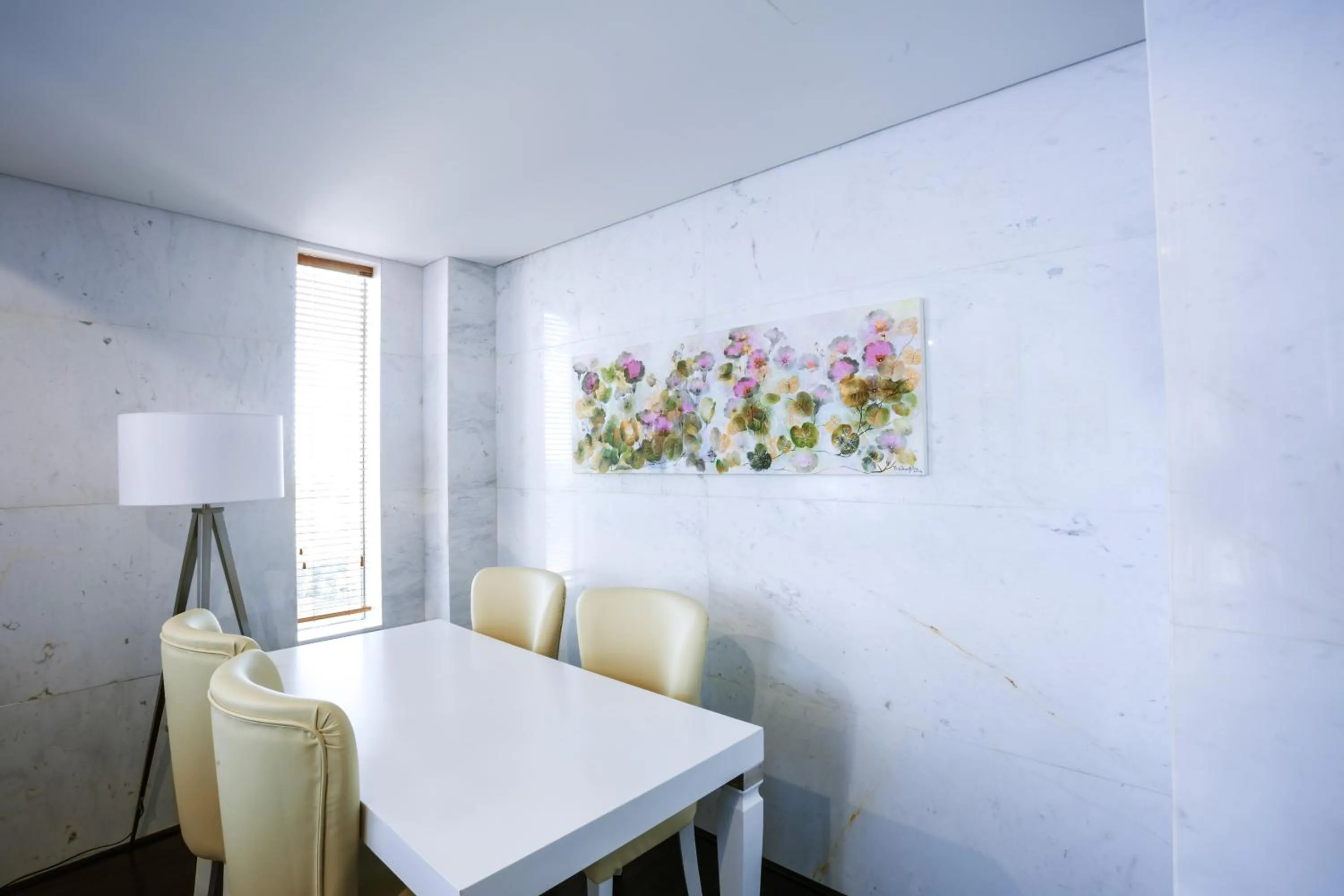 Dining area in Holiday Beach Hotel Danang