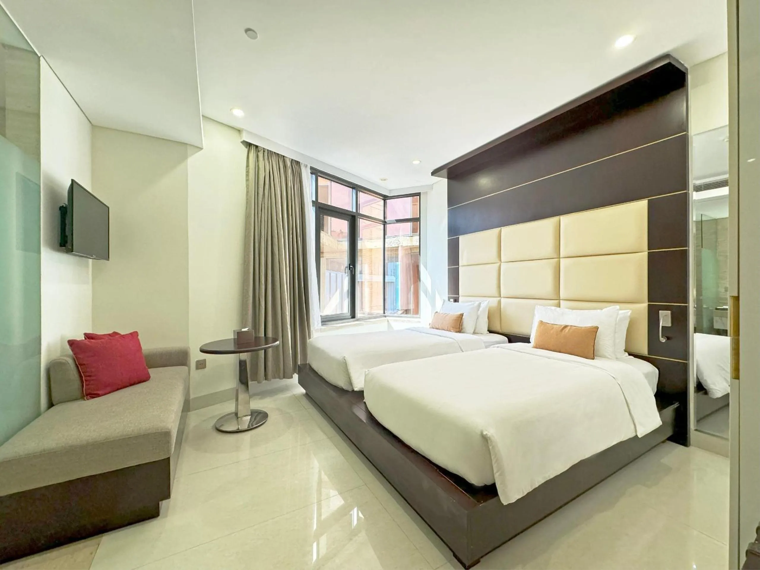 Bed in Holiday Beach Hotel Danang