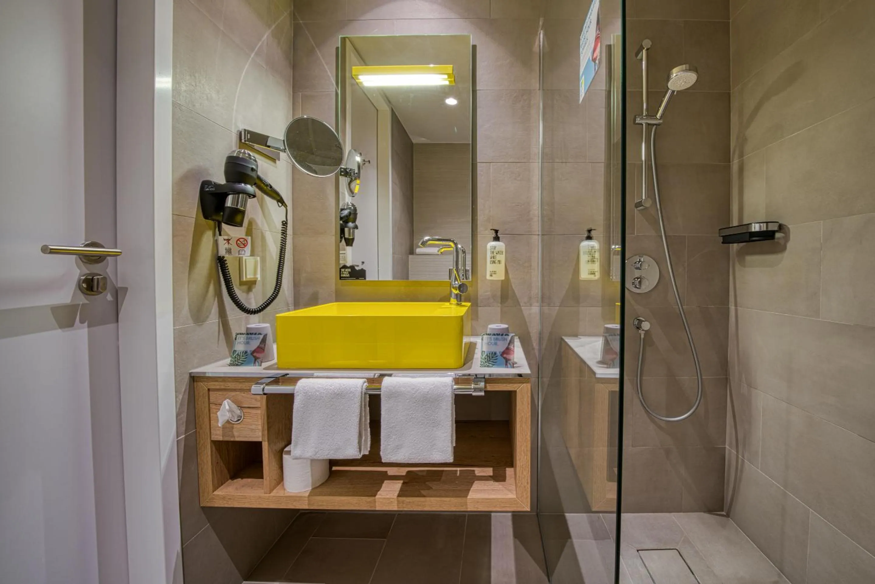 Bathroom in Vienna House Easy by Wyndham Amsterdam Airport Schiphol