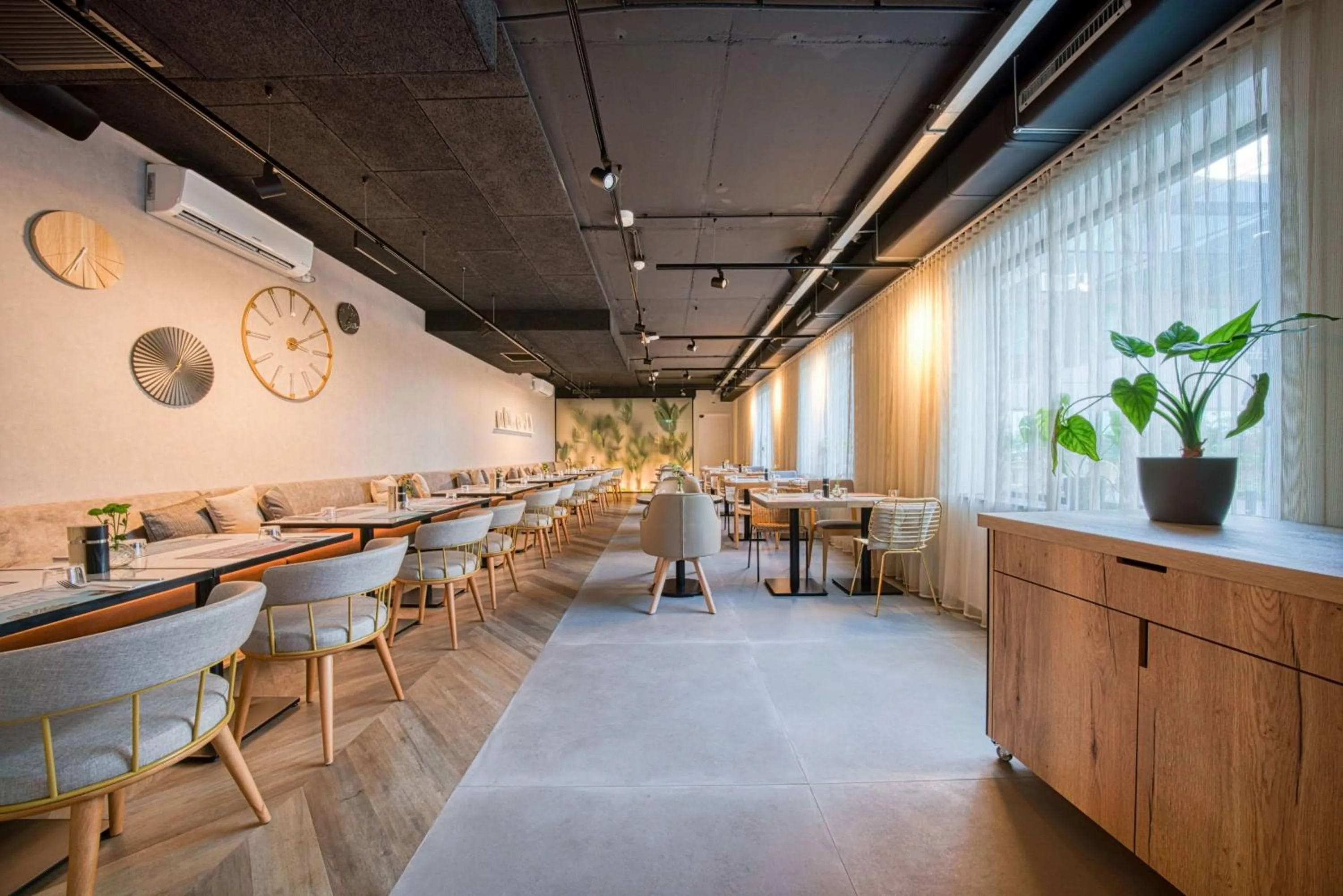 Restaurant/places to eat in Vienna House Easy by Wyndham Amsterdam Airport Schiphol