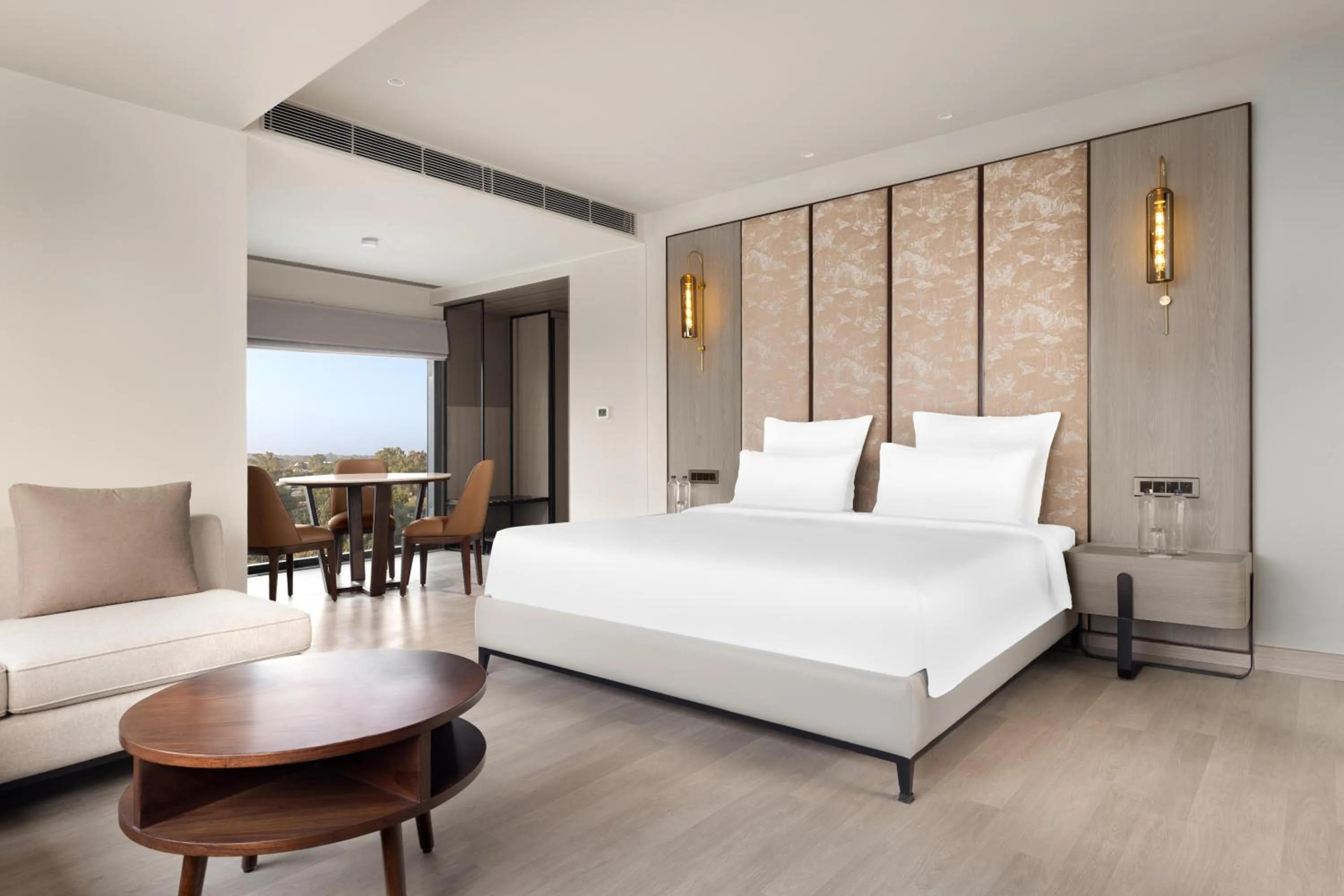 Bed in Mercure Chandigarh Tribune Chowk