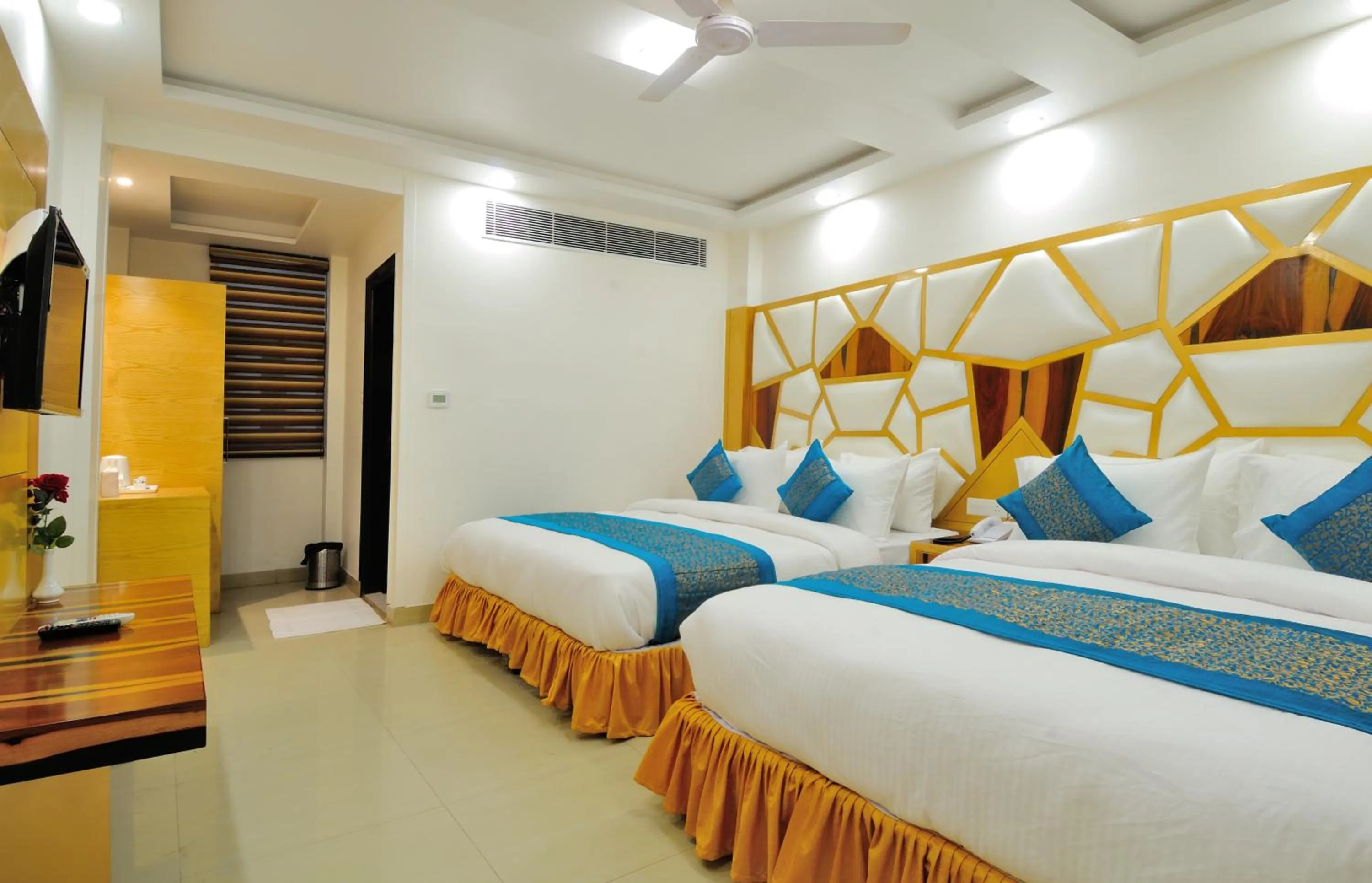 Bedroom, Bed in The Gold Inn - Paharganj