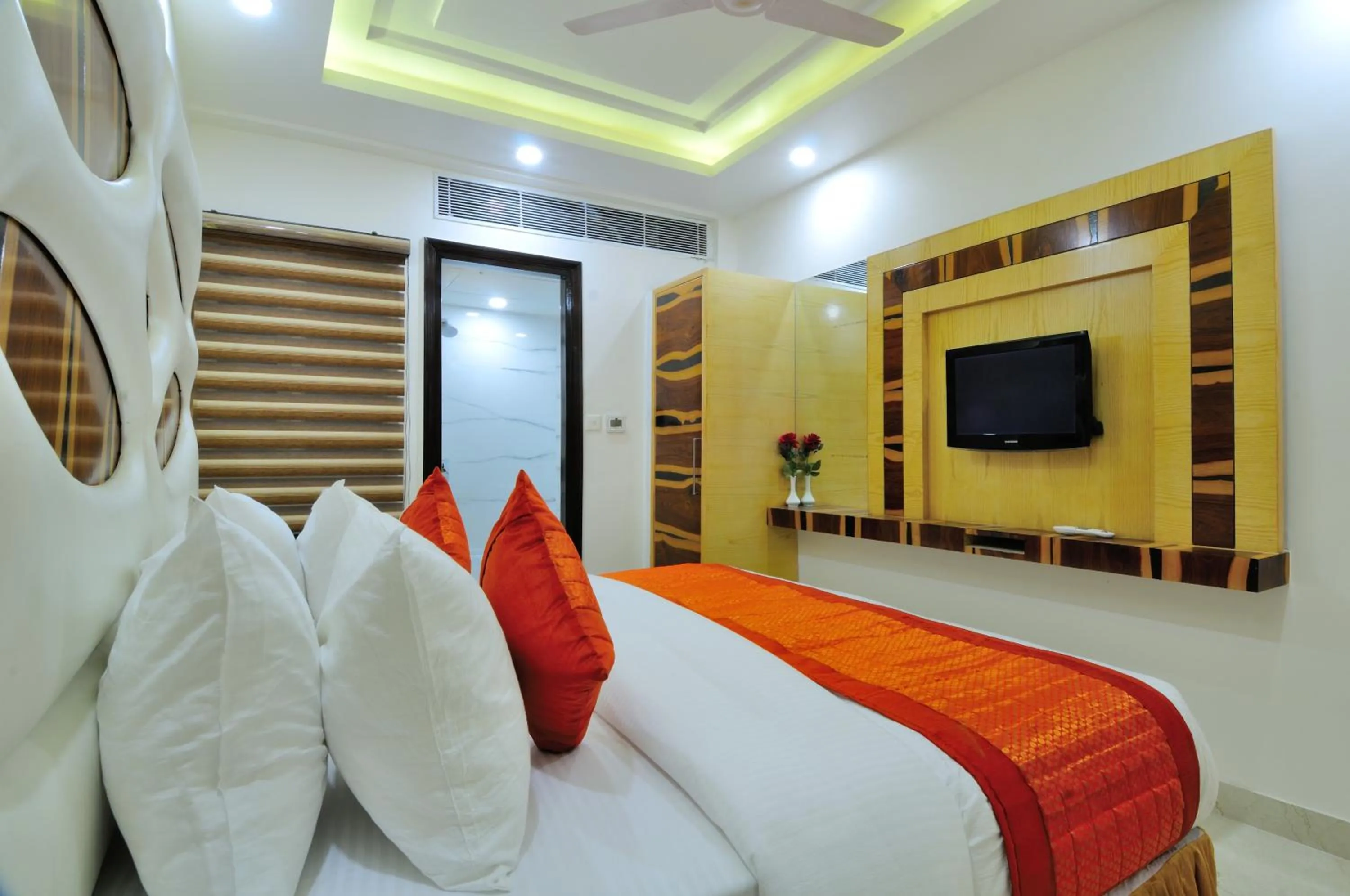 Bedroom, Bed in The Gold Inn - Paharganj