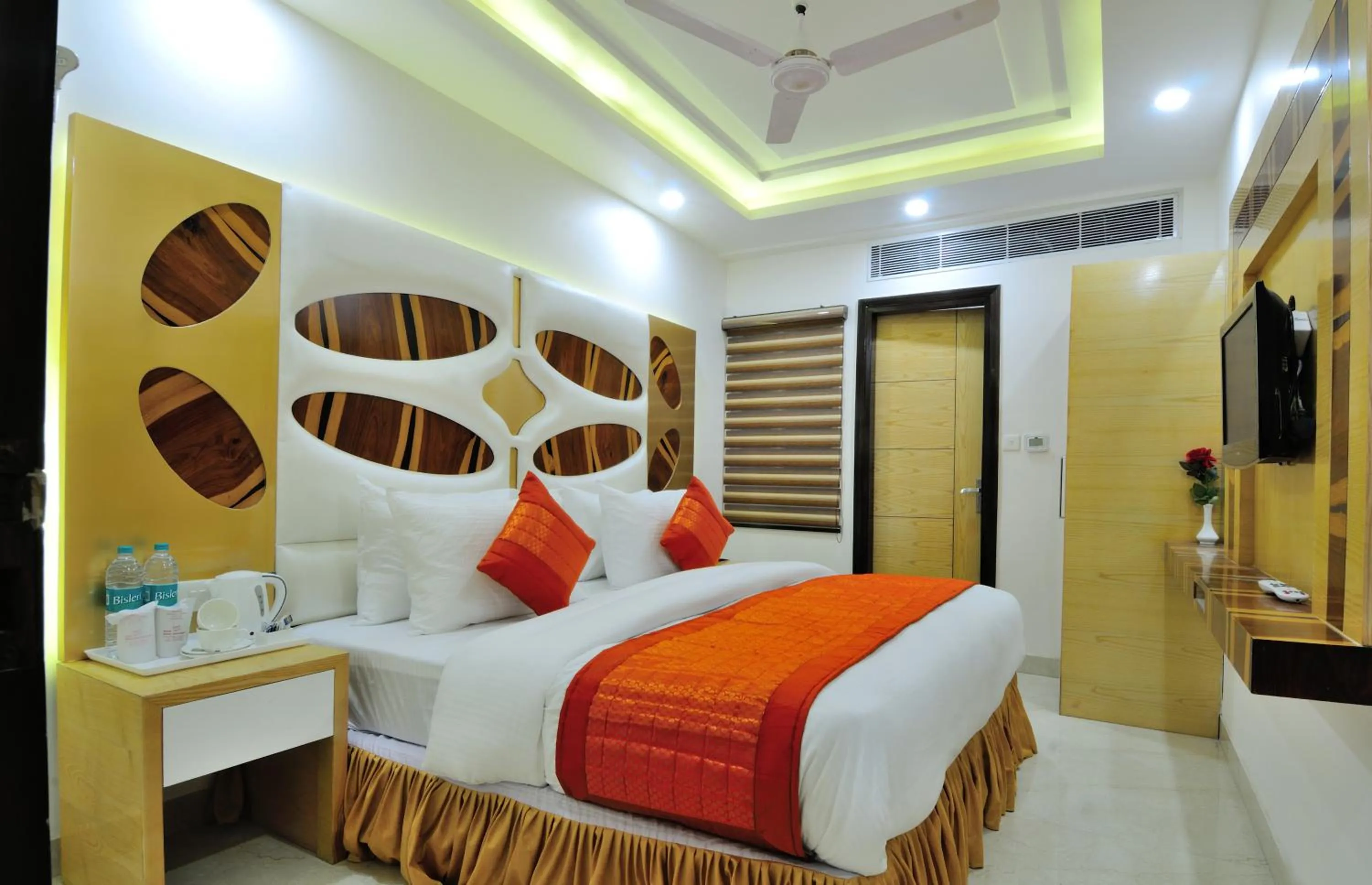 Bedroom, Bed in The Gold Inn - Paharganj