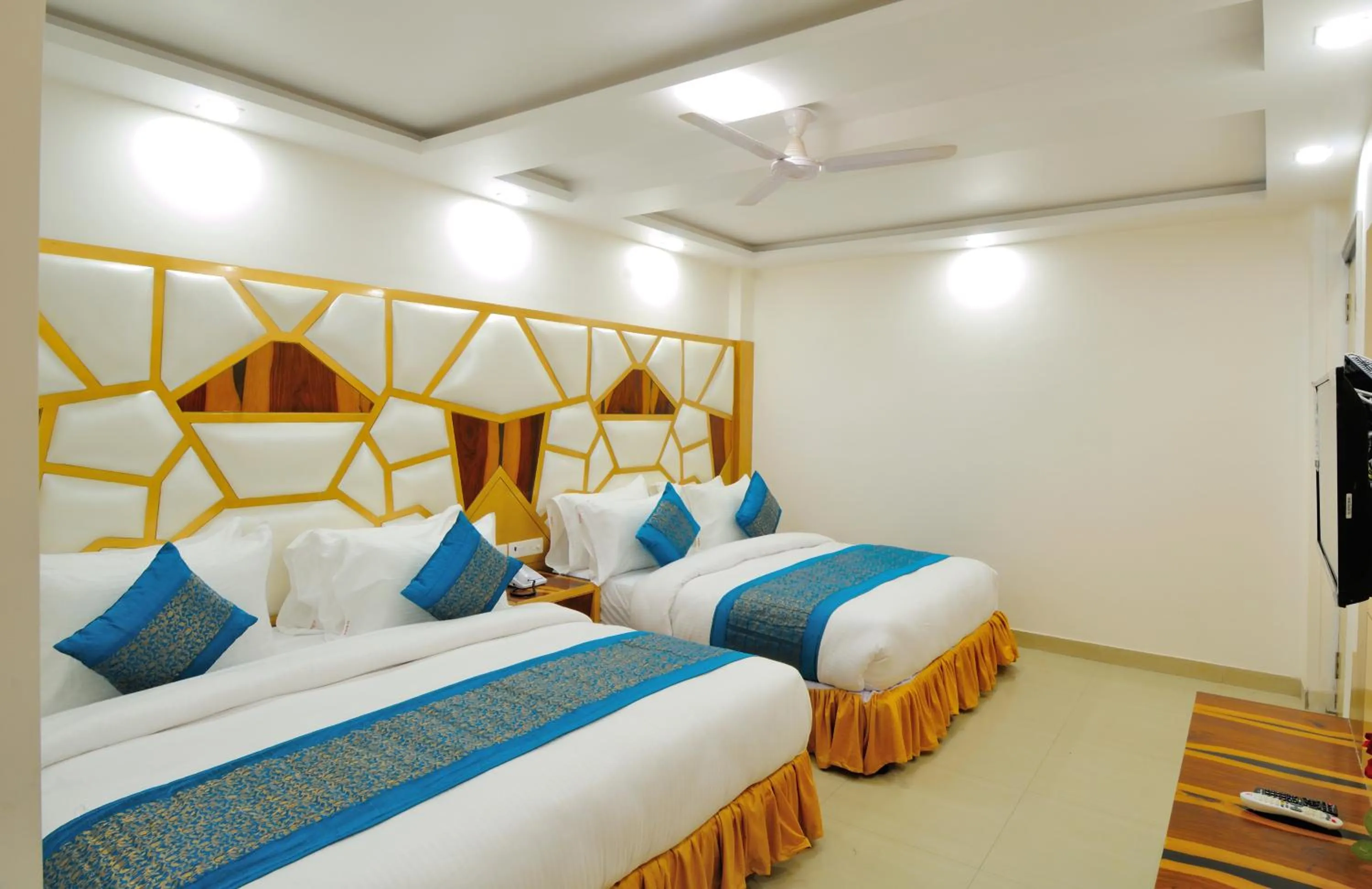 Bedroom, Bed in The Gold Inn - Paharganj