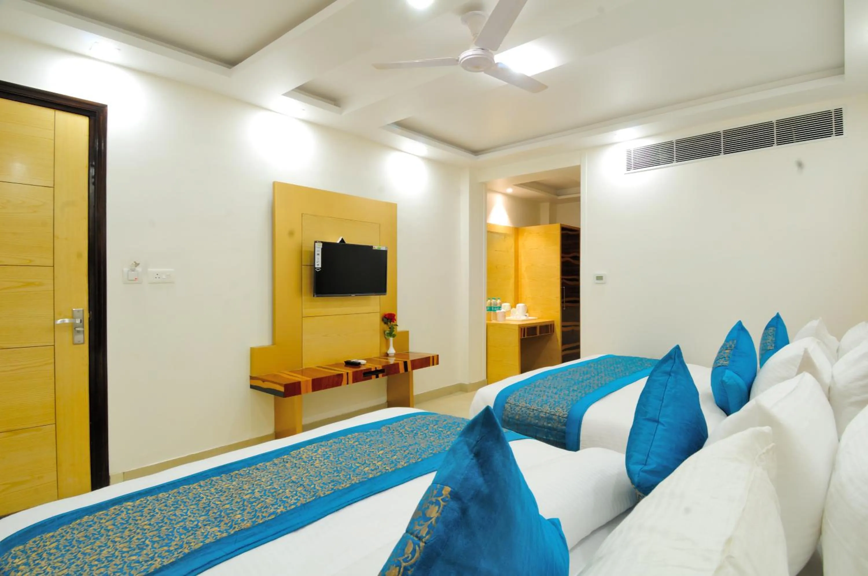 Bedroom, Bed in The Gold Inn - Paharganj