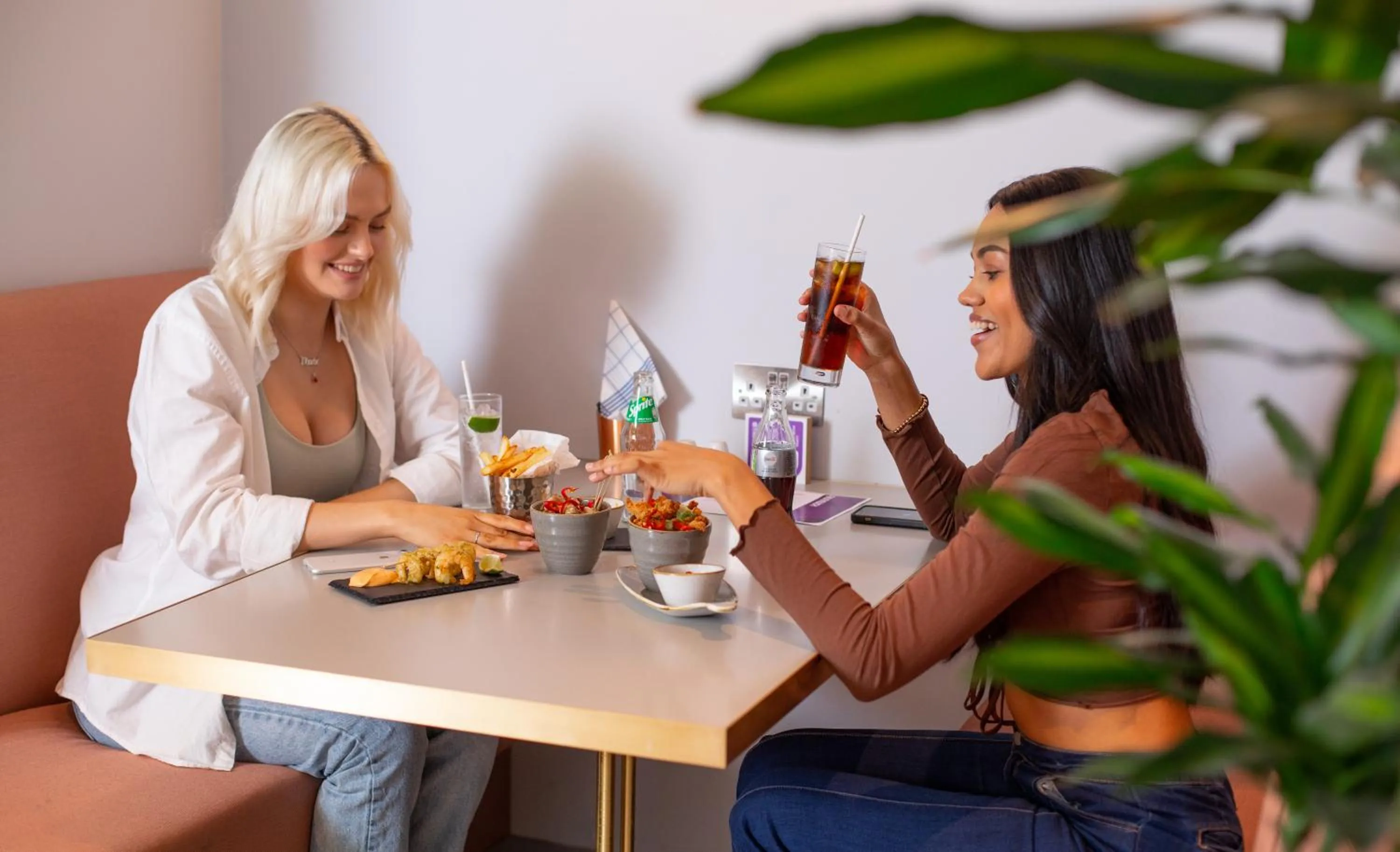 Restaurant/places to eat in YOTEL London City