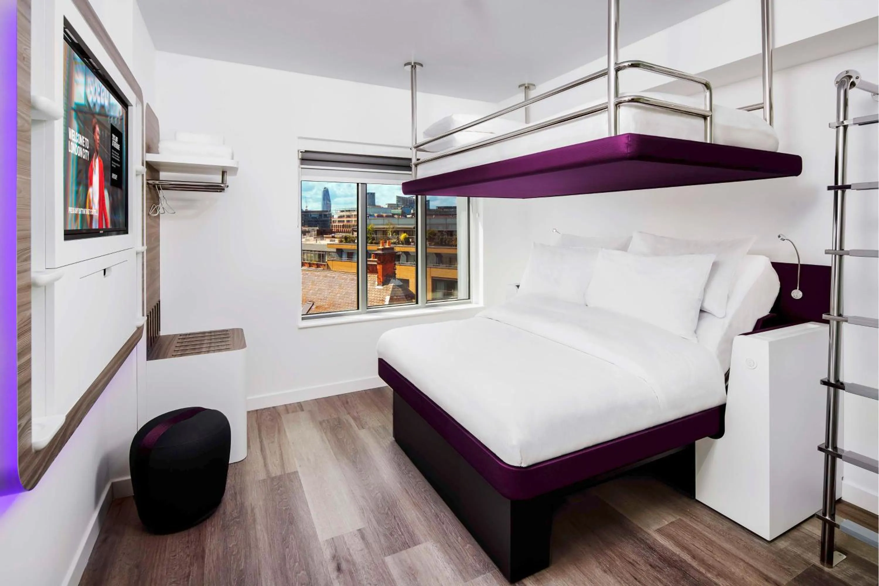 Bedroom, Bed in YOTEL London City